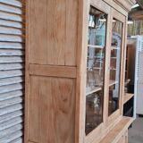 Sideboard with 2 glass panels