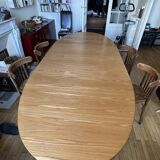 Baumann extendable oval Scandinavian table