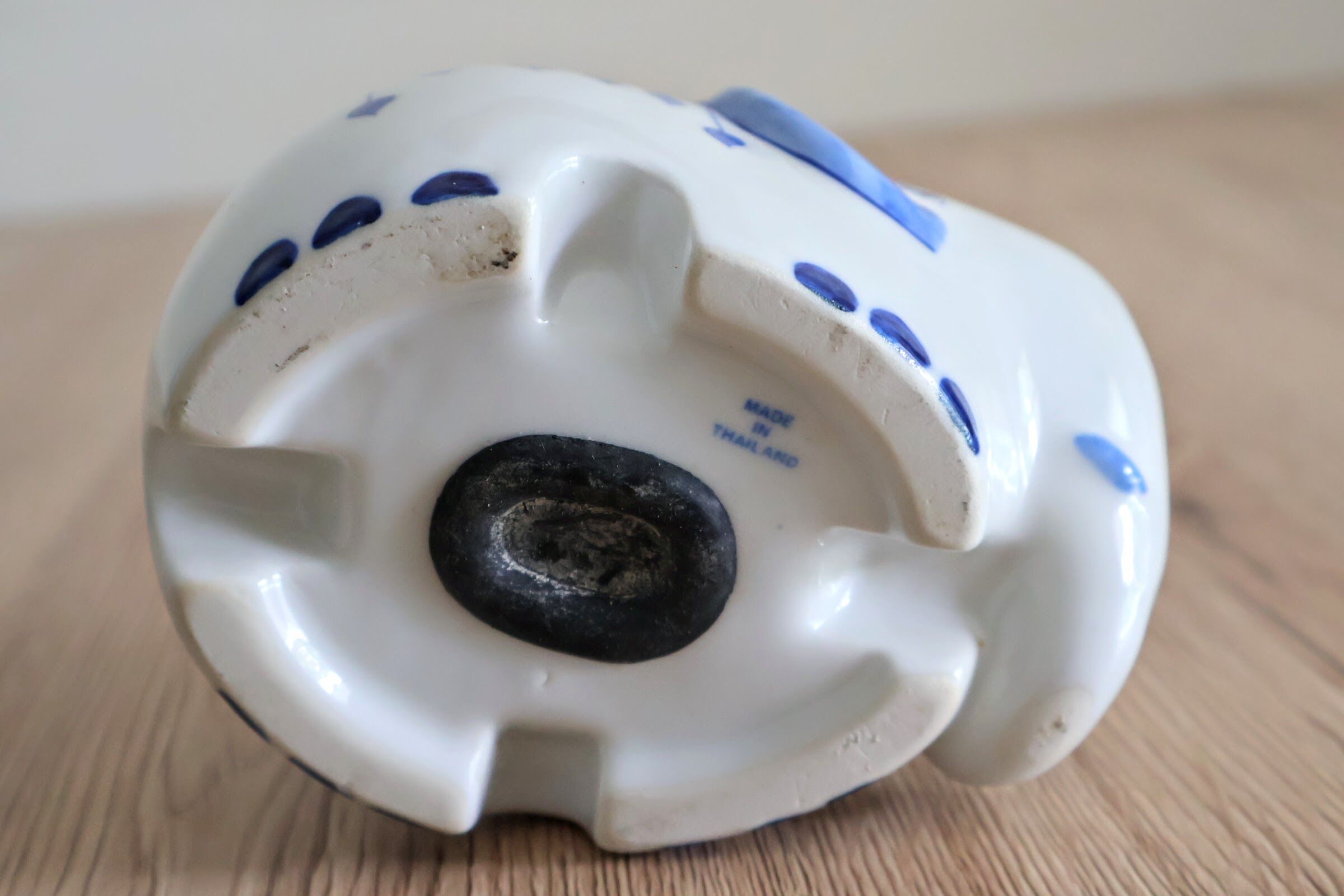 Elephant piggy bank to break in Thai ceramic