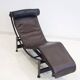 Chaise longue LC4 de Cassina par Le Corbusier, Charlotte Perriand et Pierre Jeanneret.