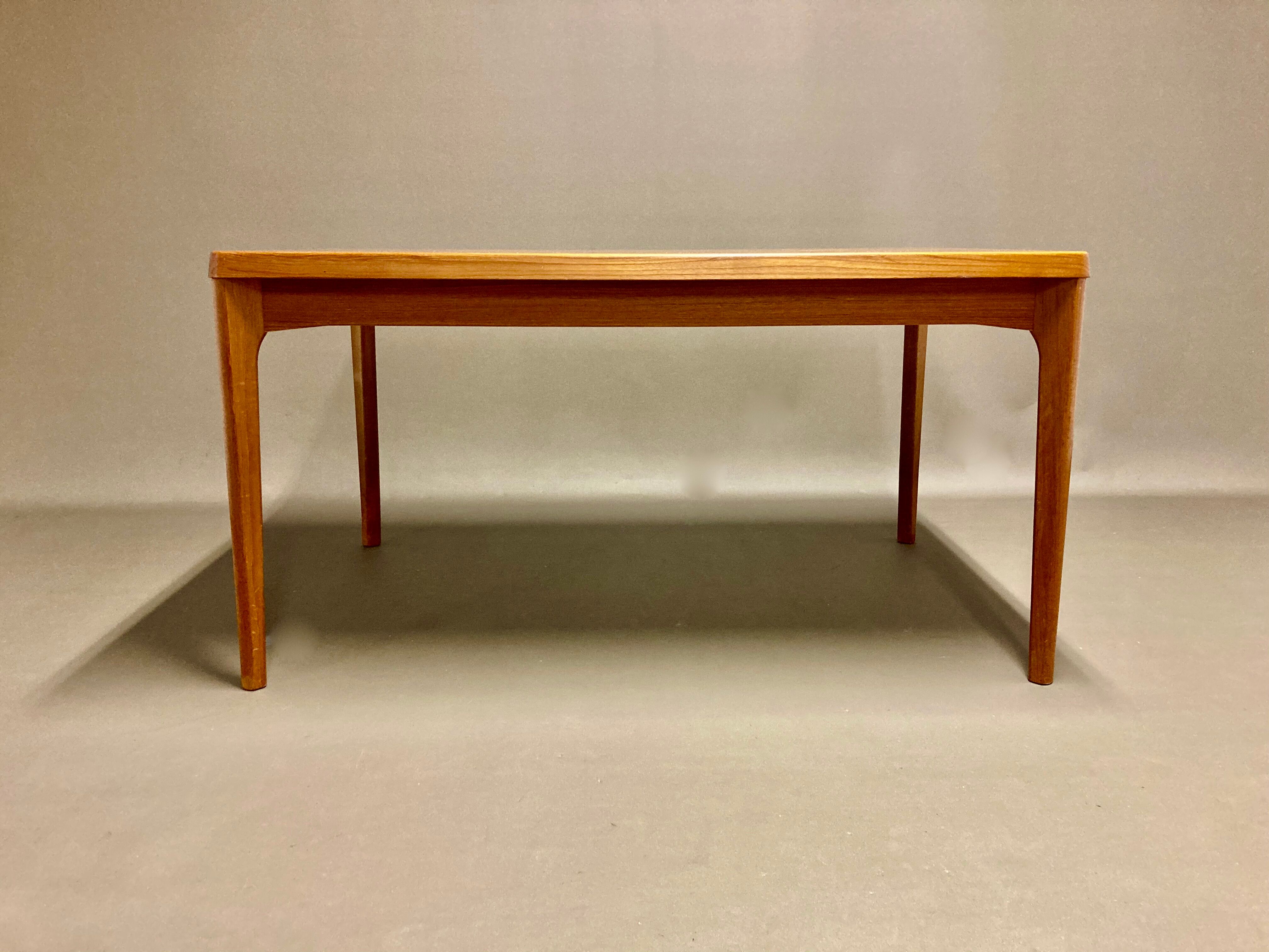 Set table and chairs Scandinavian design 1950.