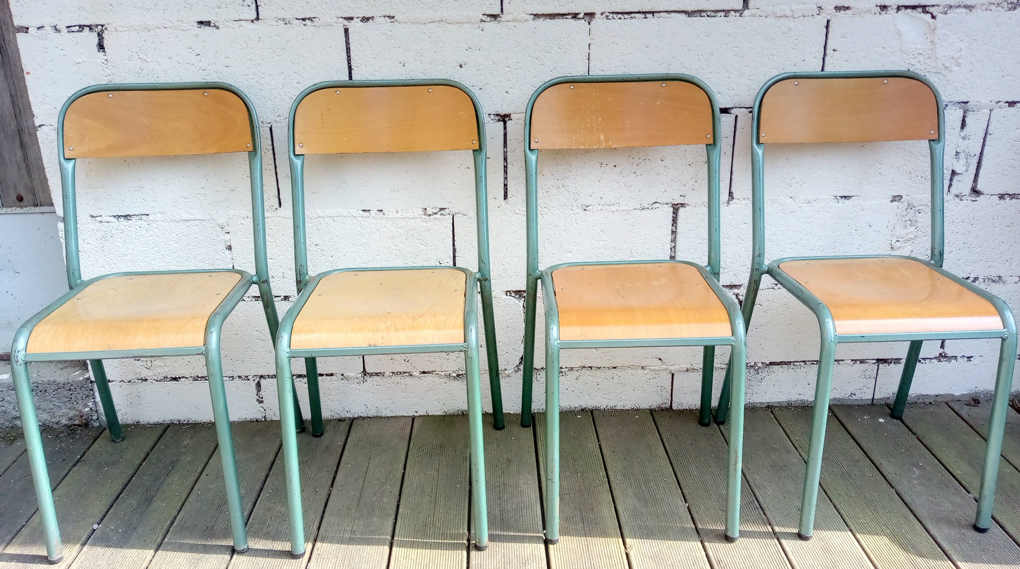 Set of 4 wood and metal chairs