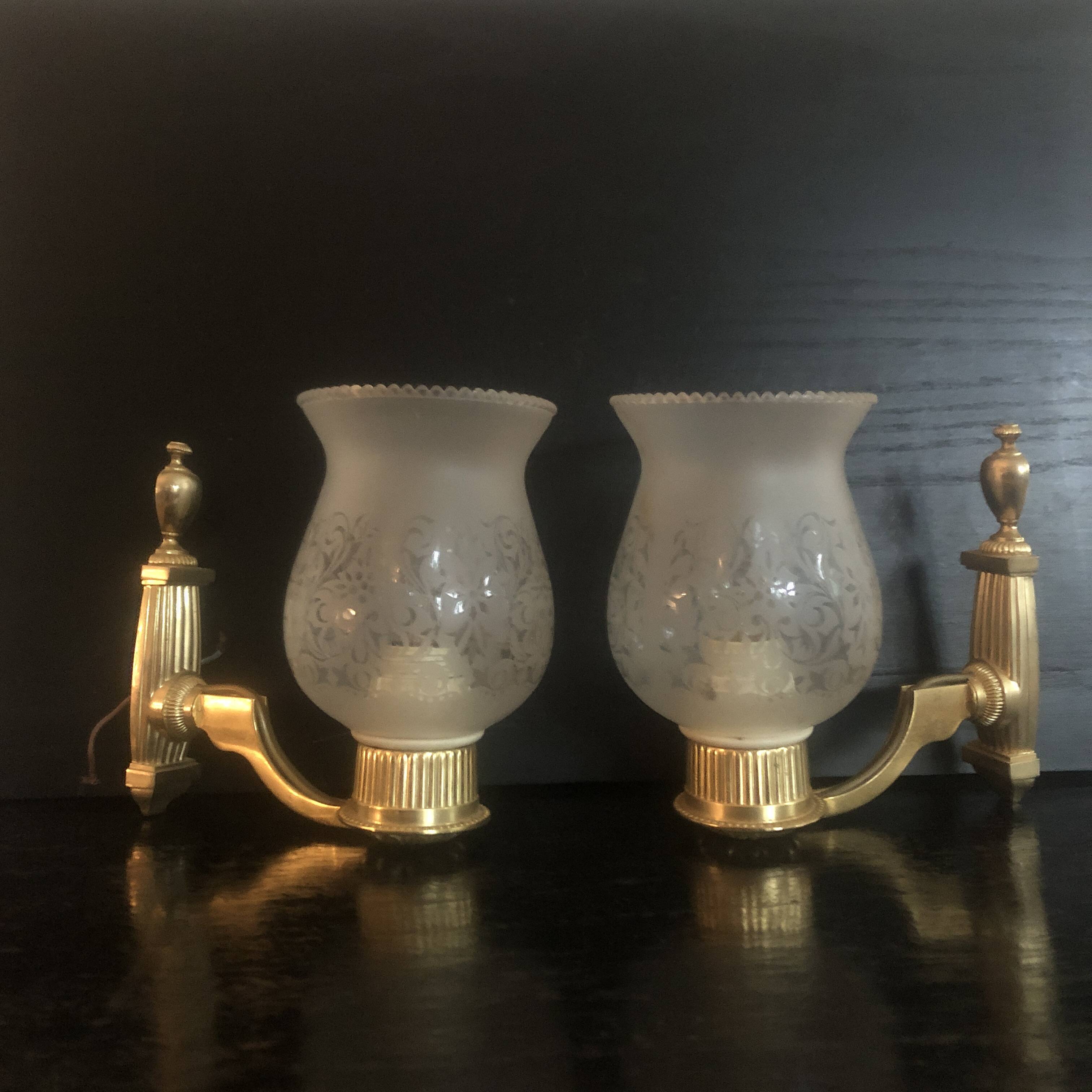 Pairs of Art Deco appliqués