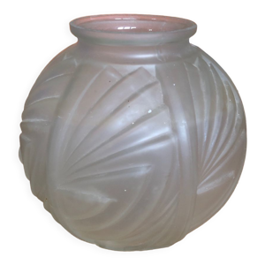 Vase boule art deco verre moulé