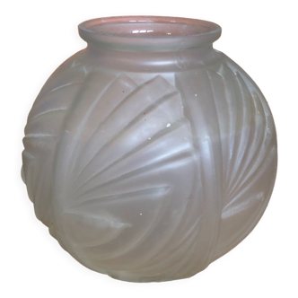 Vase boule art deco verre moulé opaque