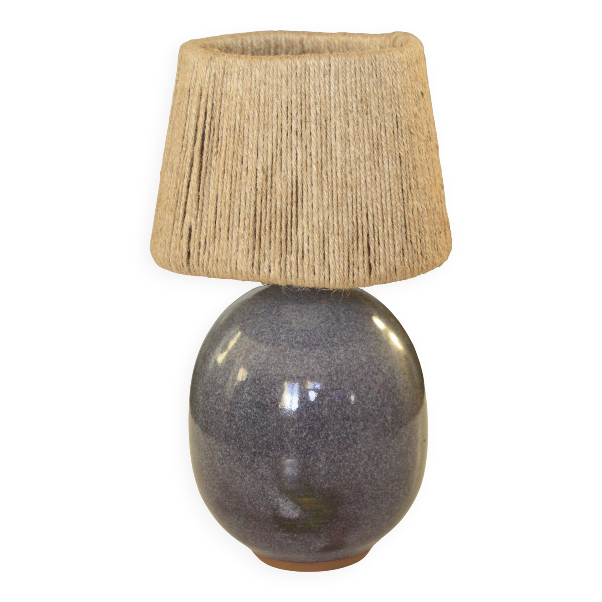 Lampe en céramique signée, abat-jour en corde