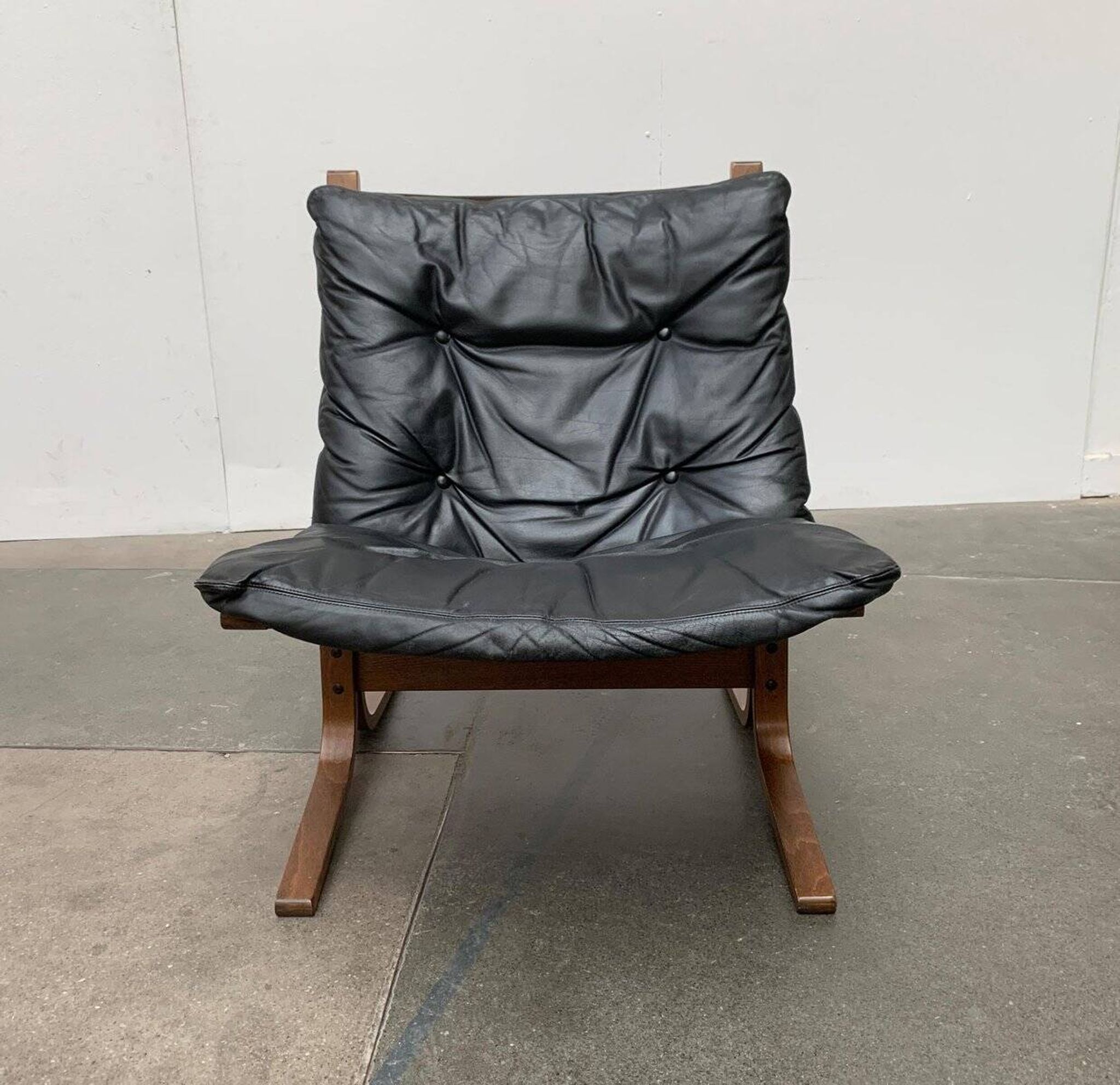 Set of 3 Norwegian Mi-Century Style Siesta Lounge Chairs and Glass Side Table by Ingmar Relling for Westnofa