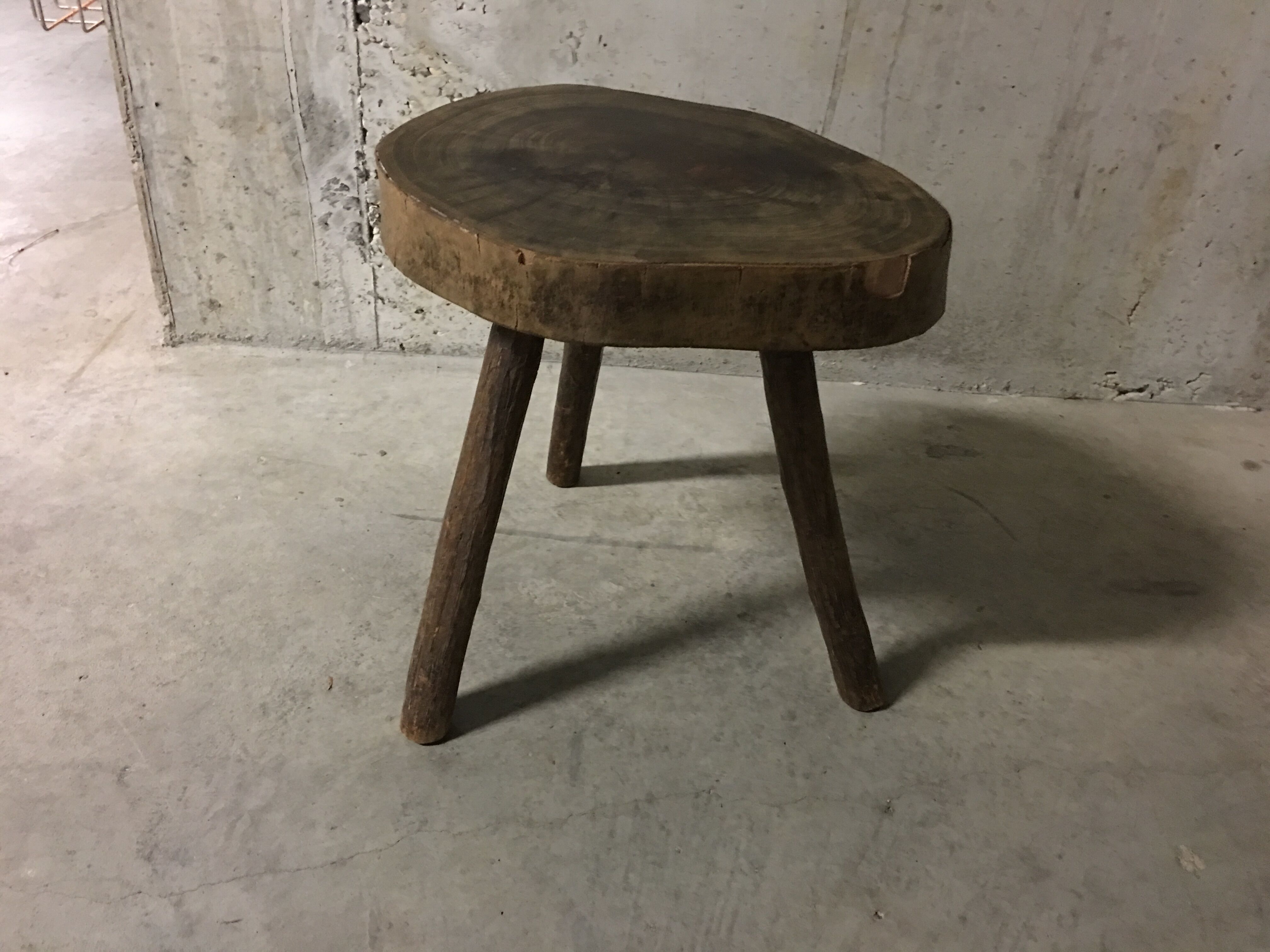 Farm tripod stool