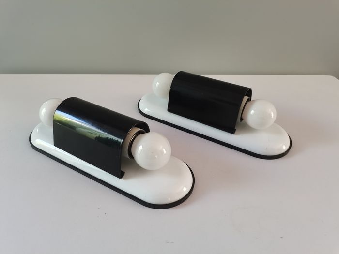 Dui model wall lamps by Vico Magistretti for Artemide