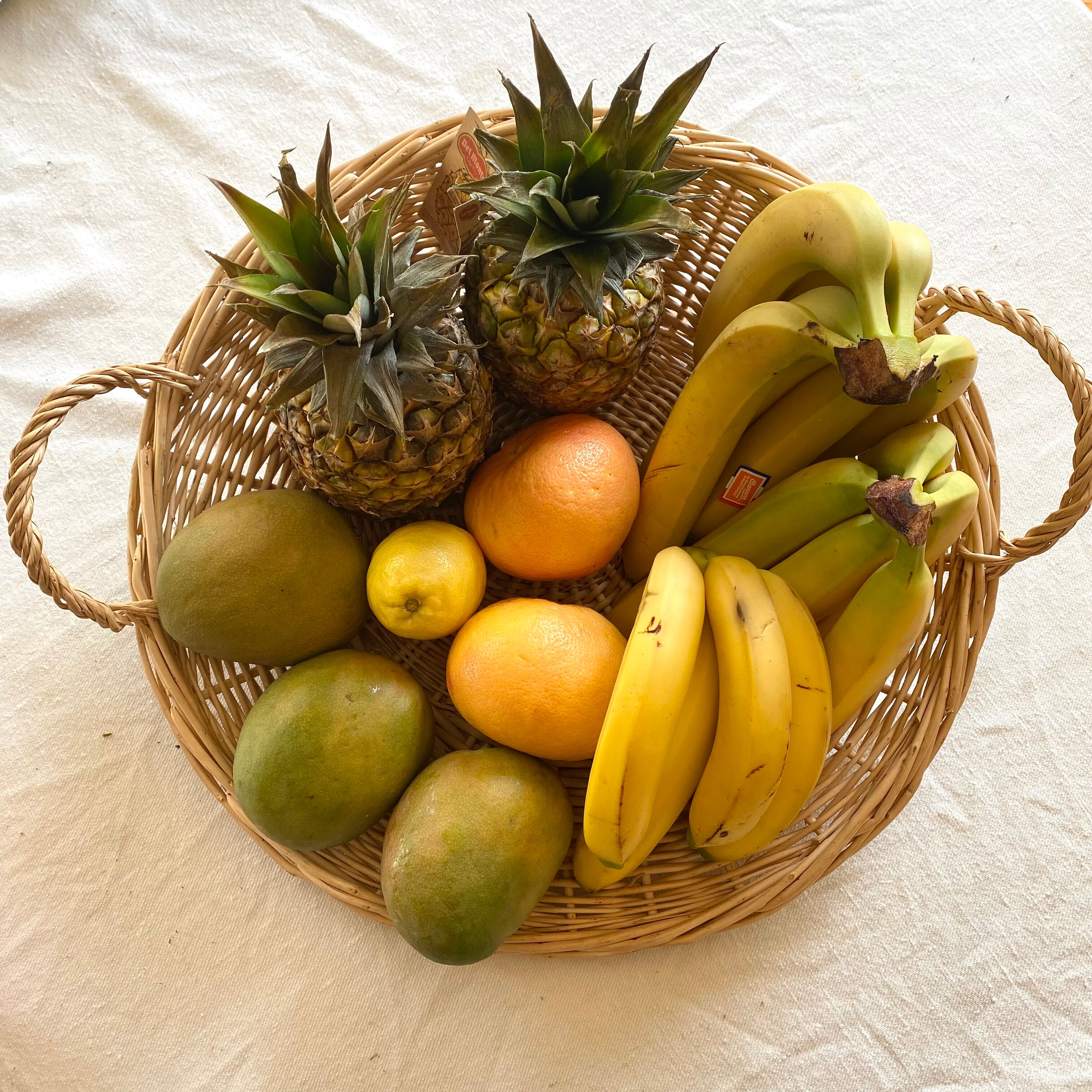 Large fruit and vegetable basket