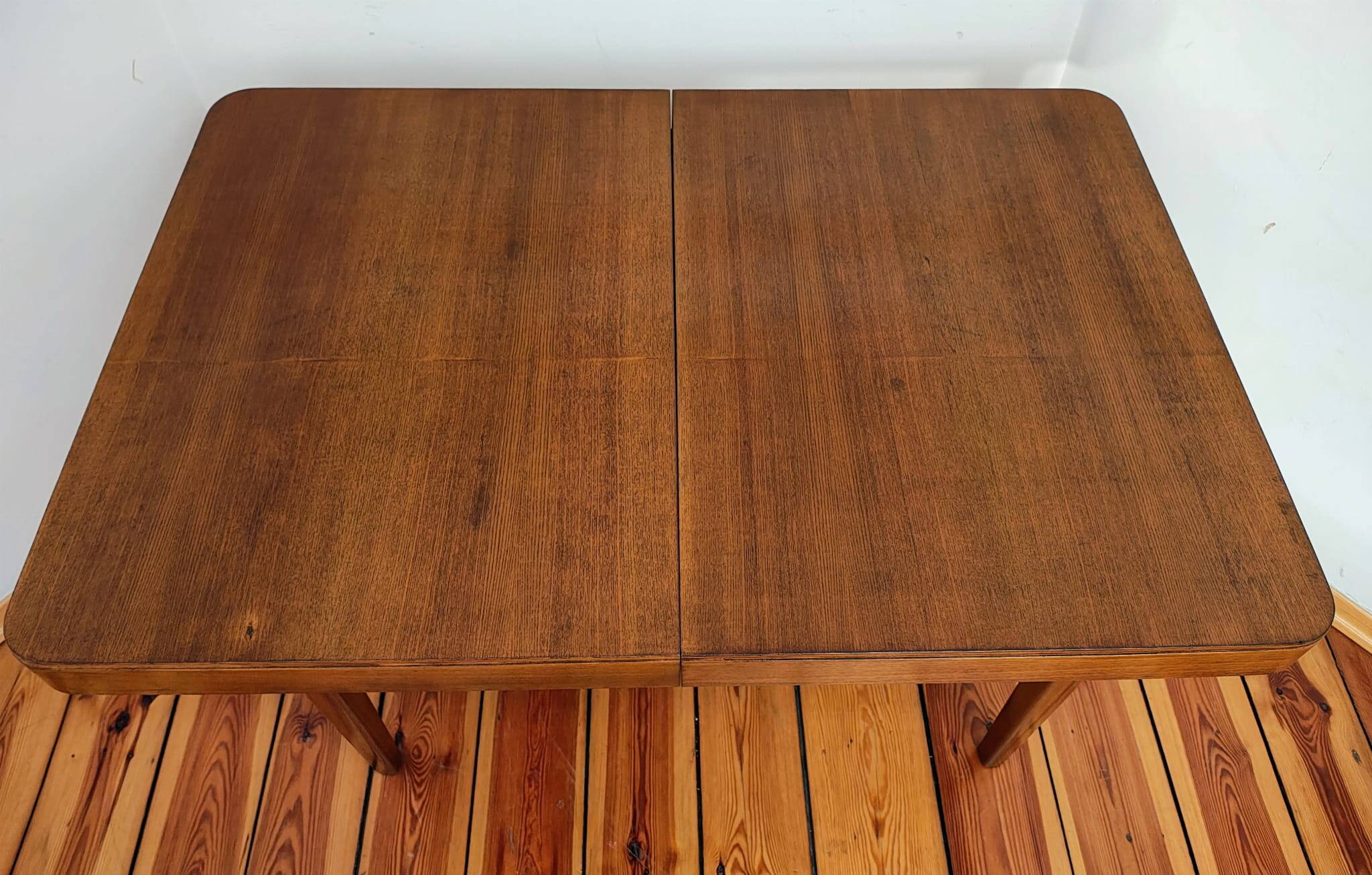 Czechoslovakian Extendable Table by J. Halabala for Jitona, 1960s