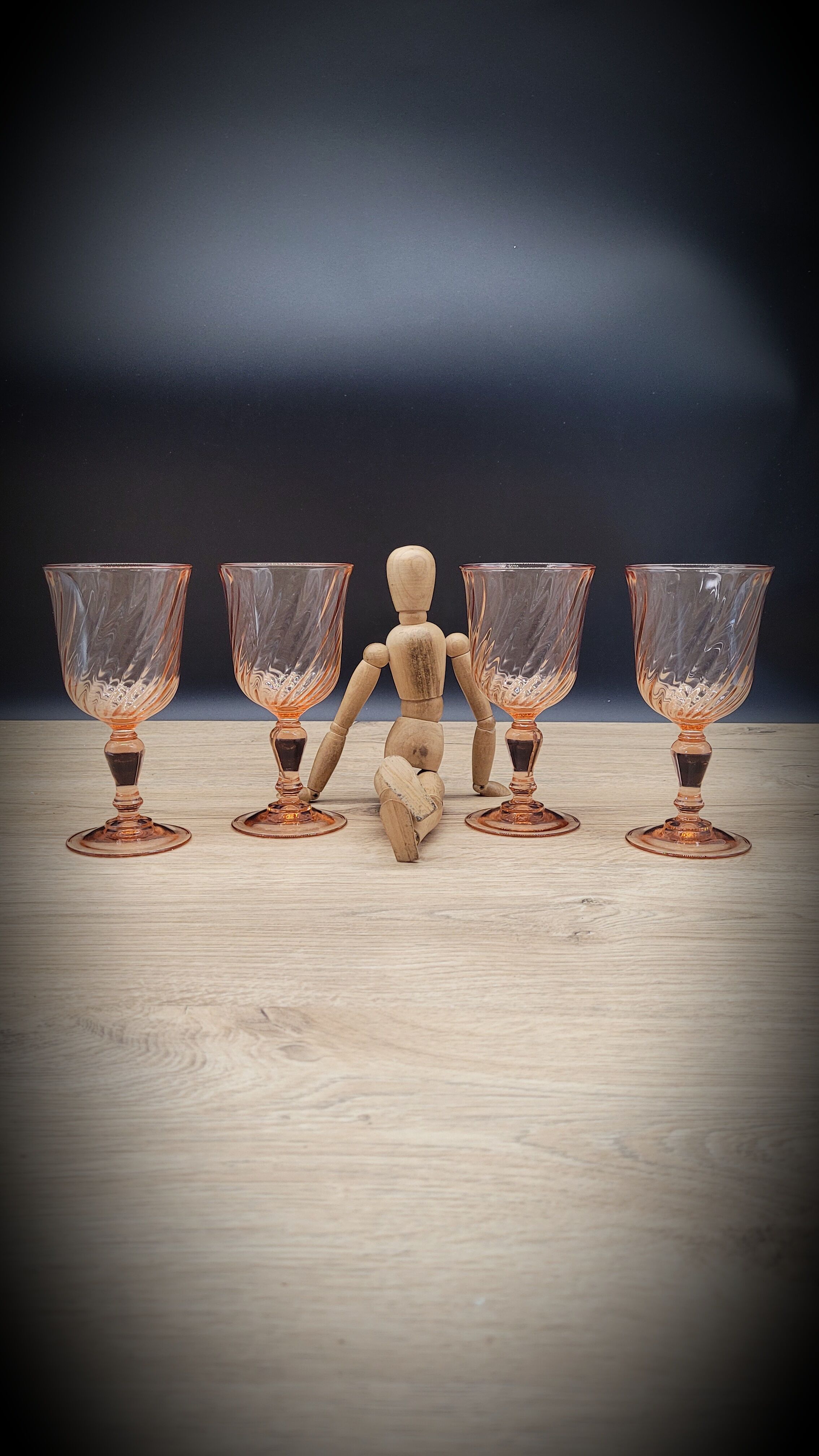 Set 4 wine glasses