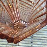 Vase en verre rose