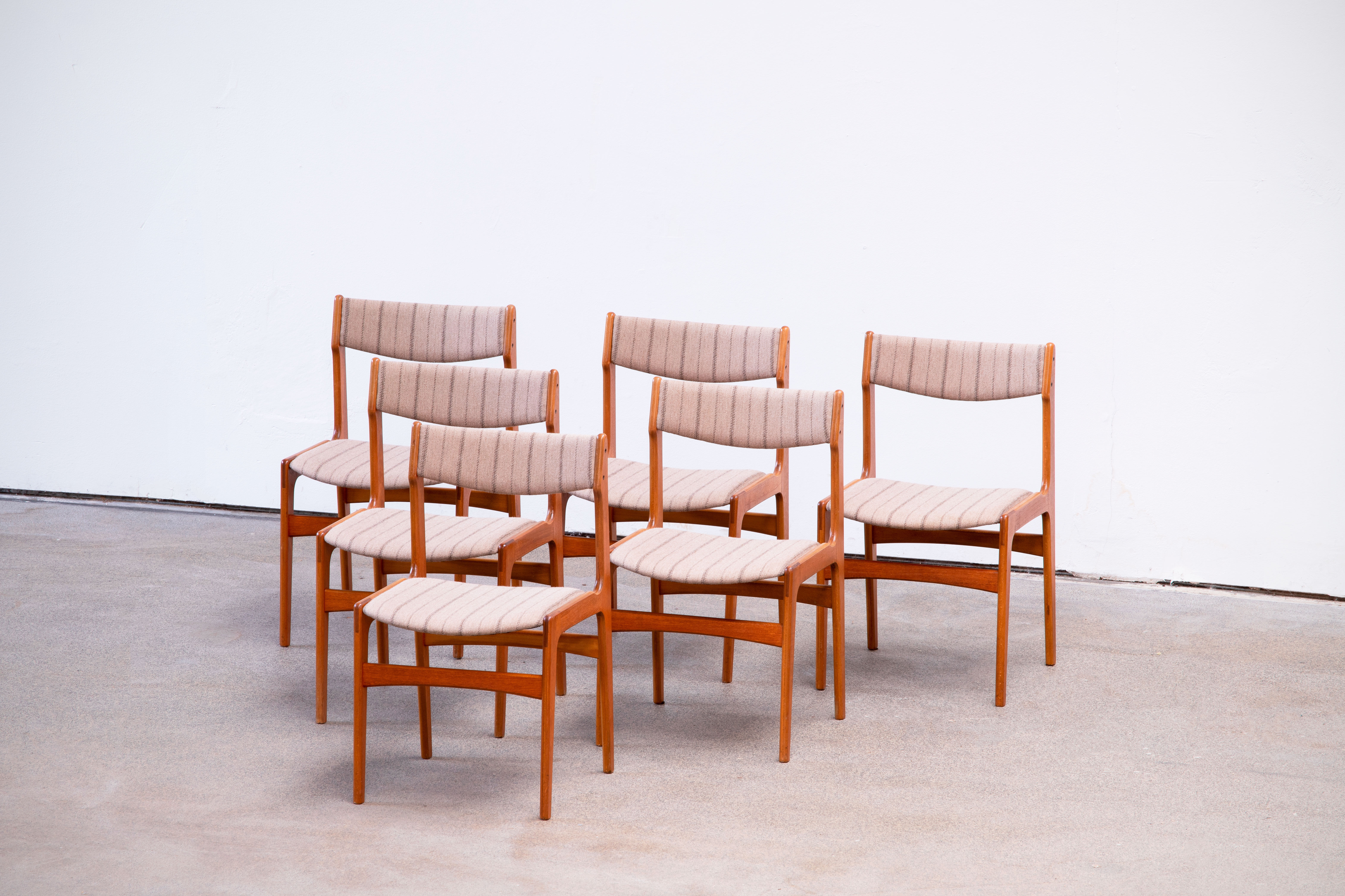 Set of 6 Scandinavian chairs vintage solid teak and wool 1960