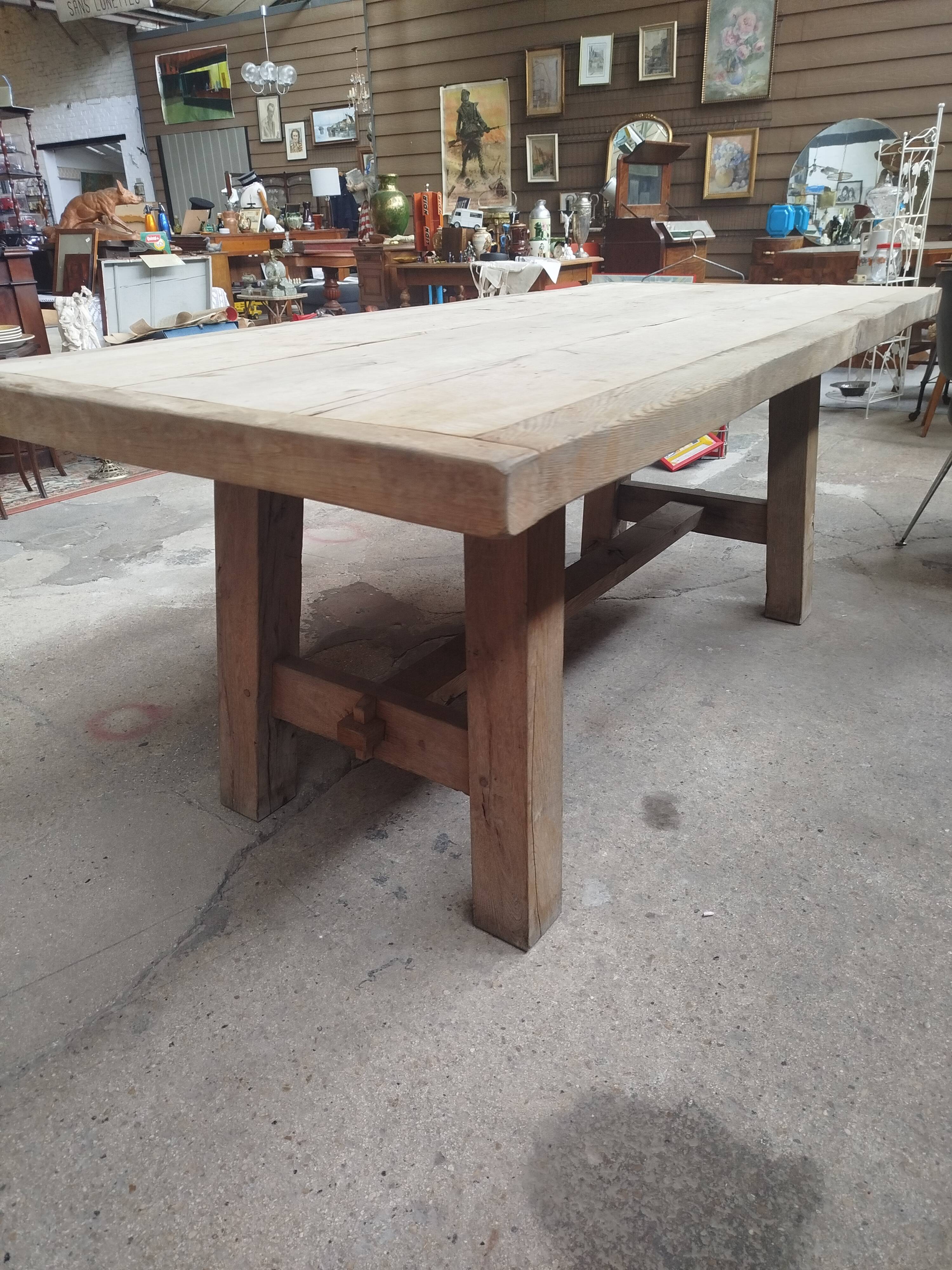 Farm table