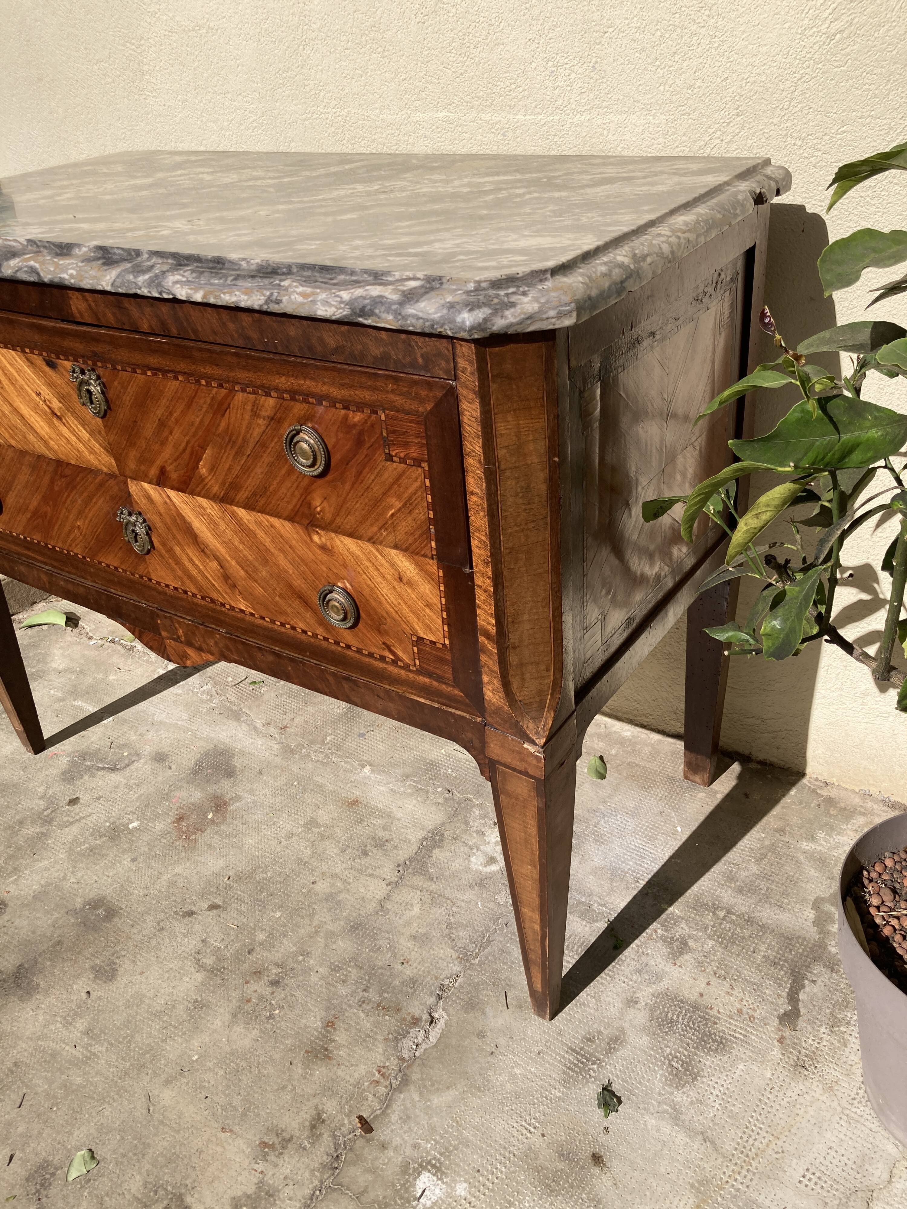 Antique commode - 18th century - marquetry