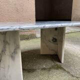 Oval marble coffee table