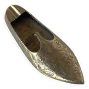 Indian brass ashtray with engraved floral decoration in the shape of a slipper