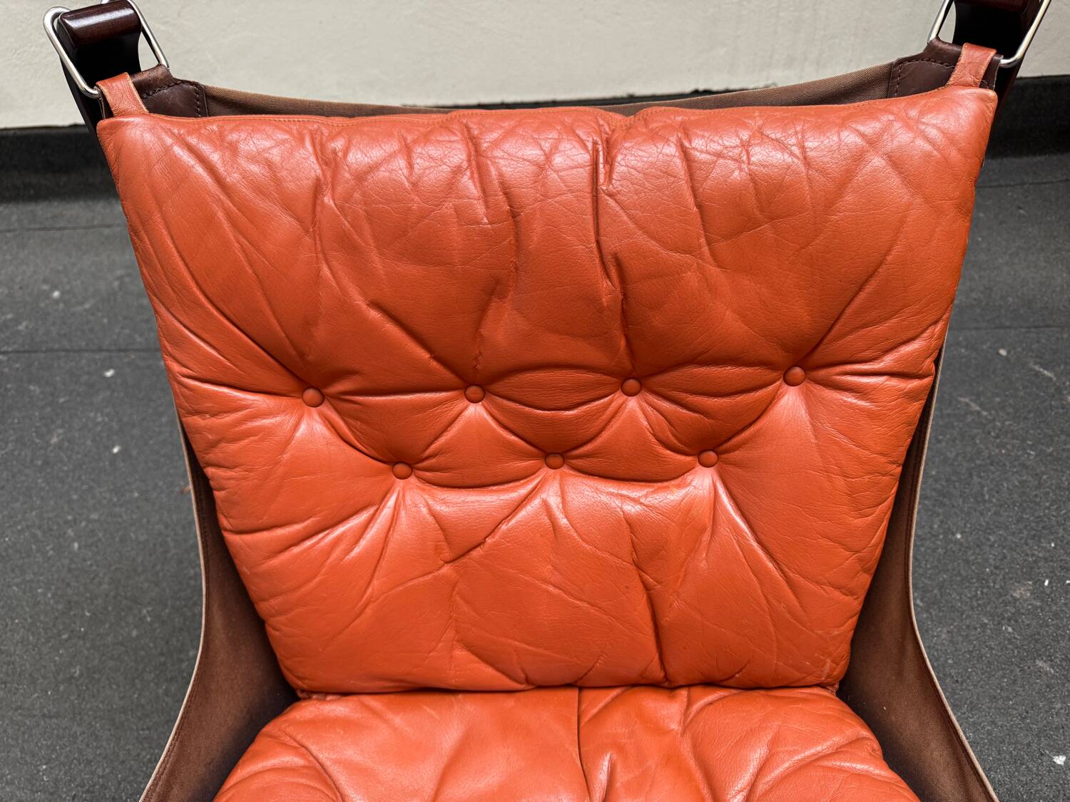 Fauteuil à dossier bas FALCON de Sigurd Ressel, Norvège