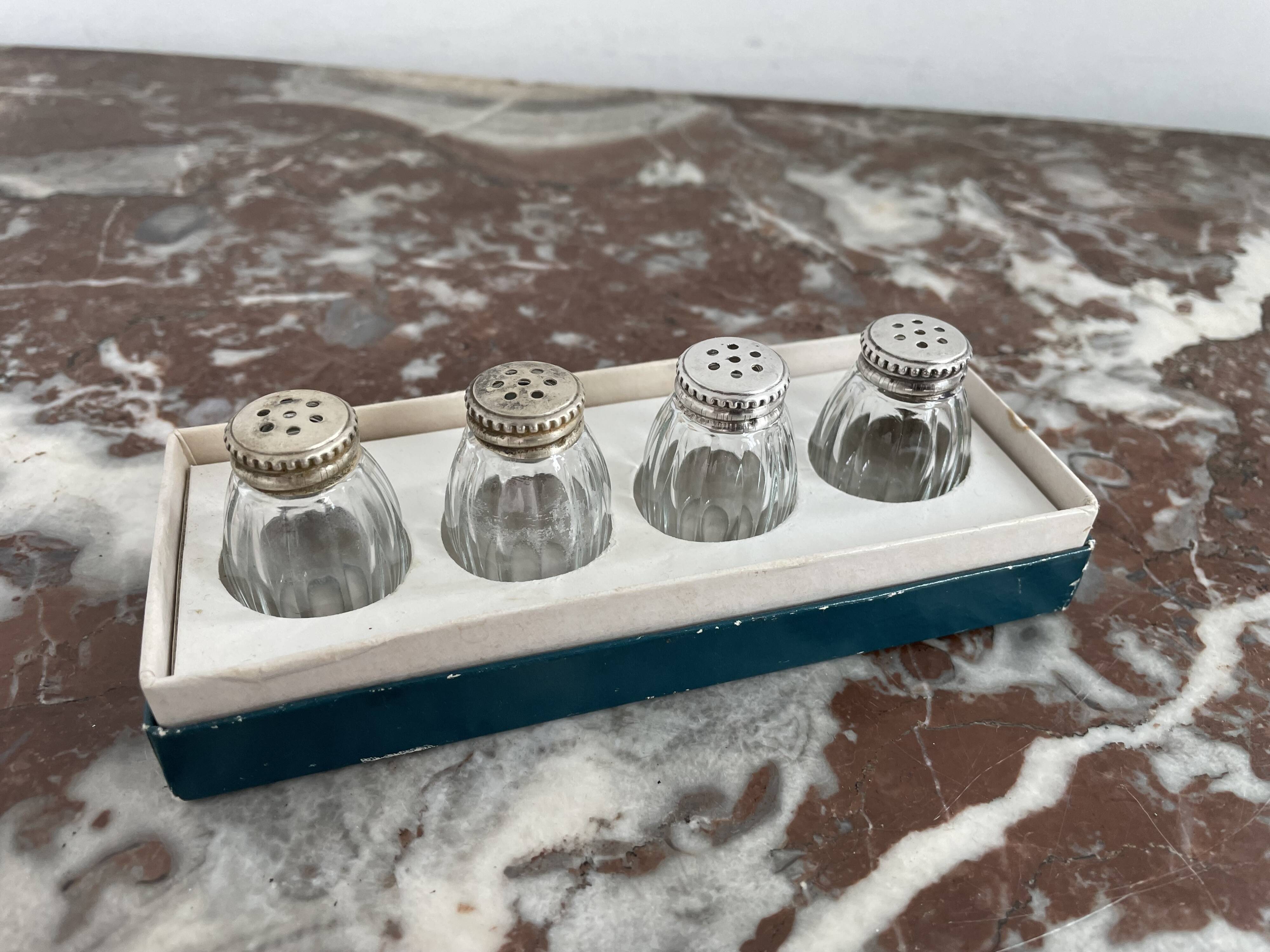 Set of 4 salerons, Christofle goldsmithery, solid silver, pressed molded glass