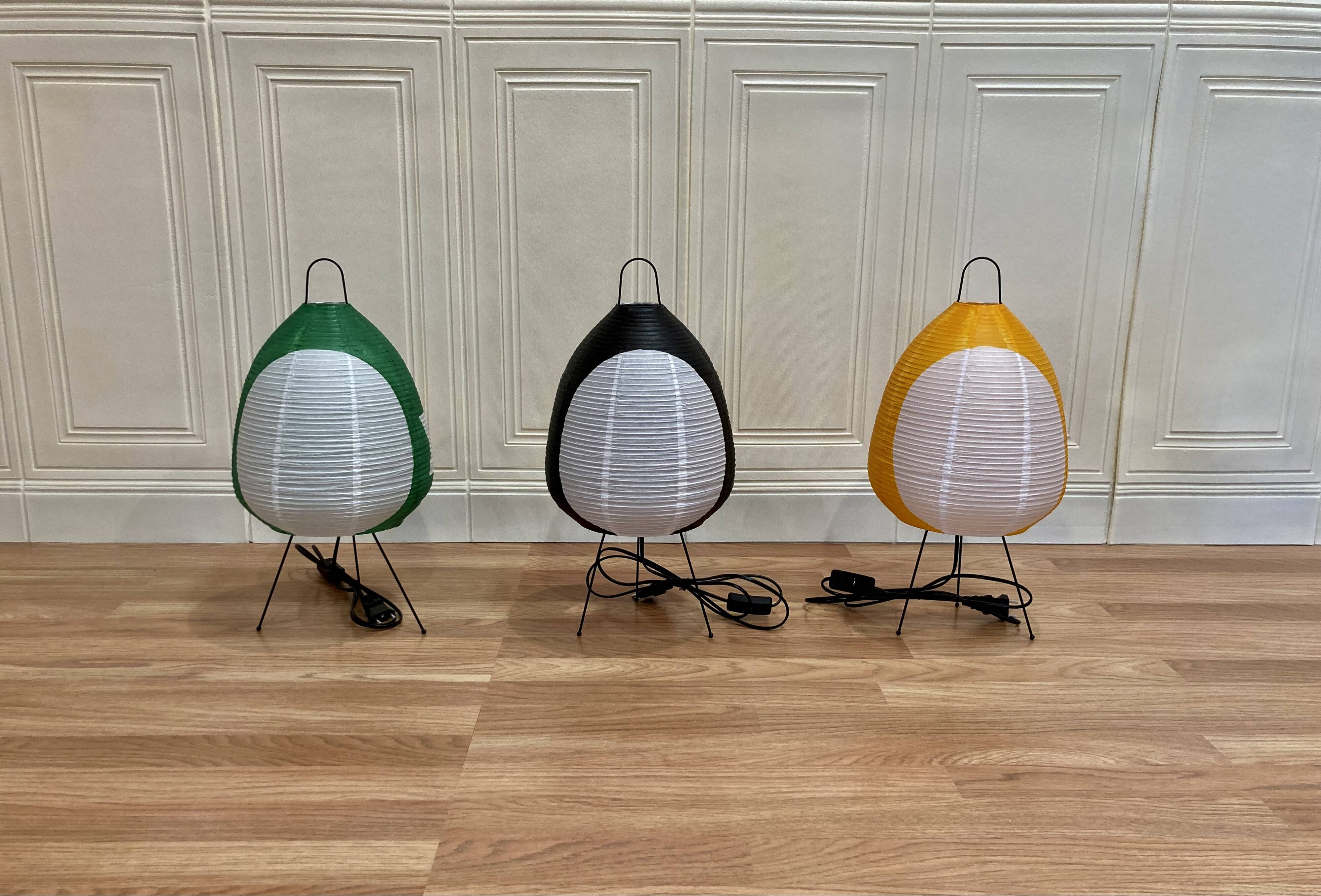 Trio de lampes en papier et métal