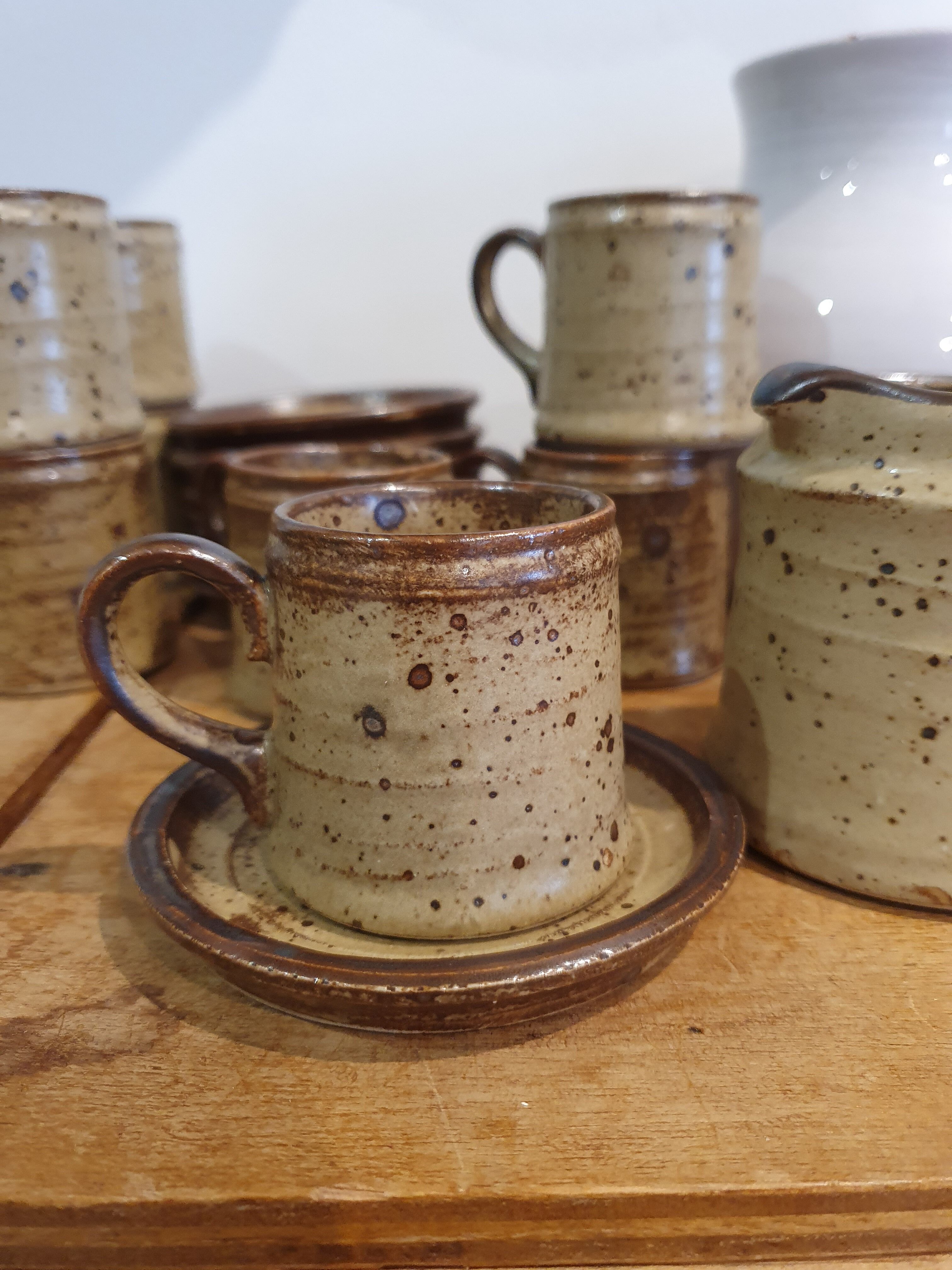 Speckled sandstone espresso service