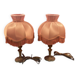 Pair of brass foot lamps, haloed but acceptable lampshades H 33 cm