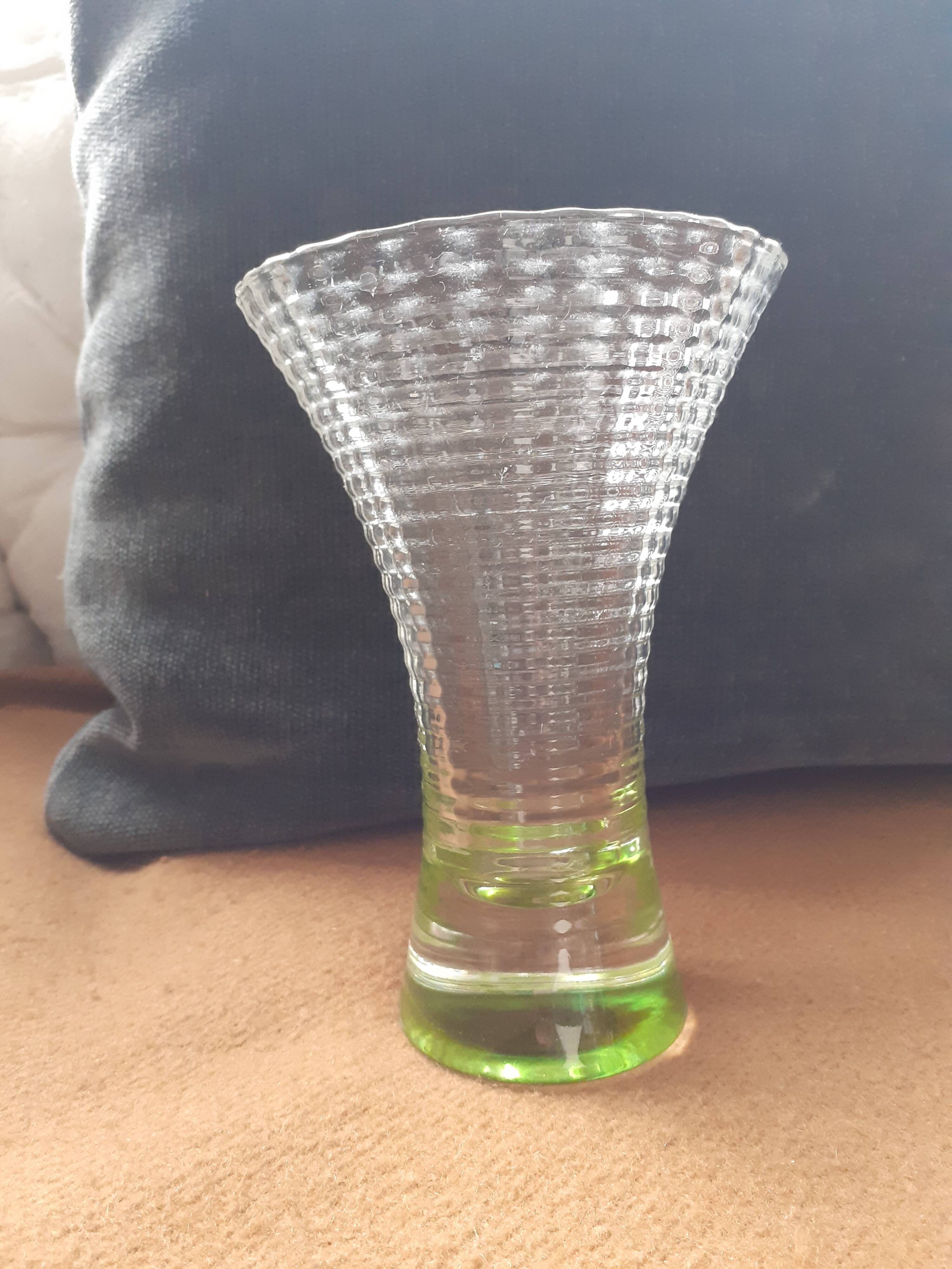 Vintage Luminarc glass vase