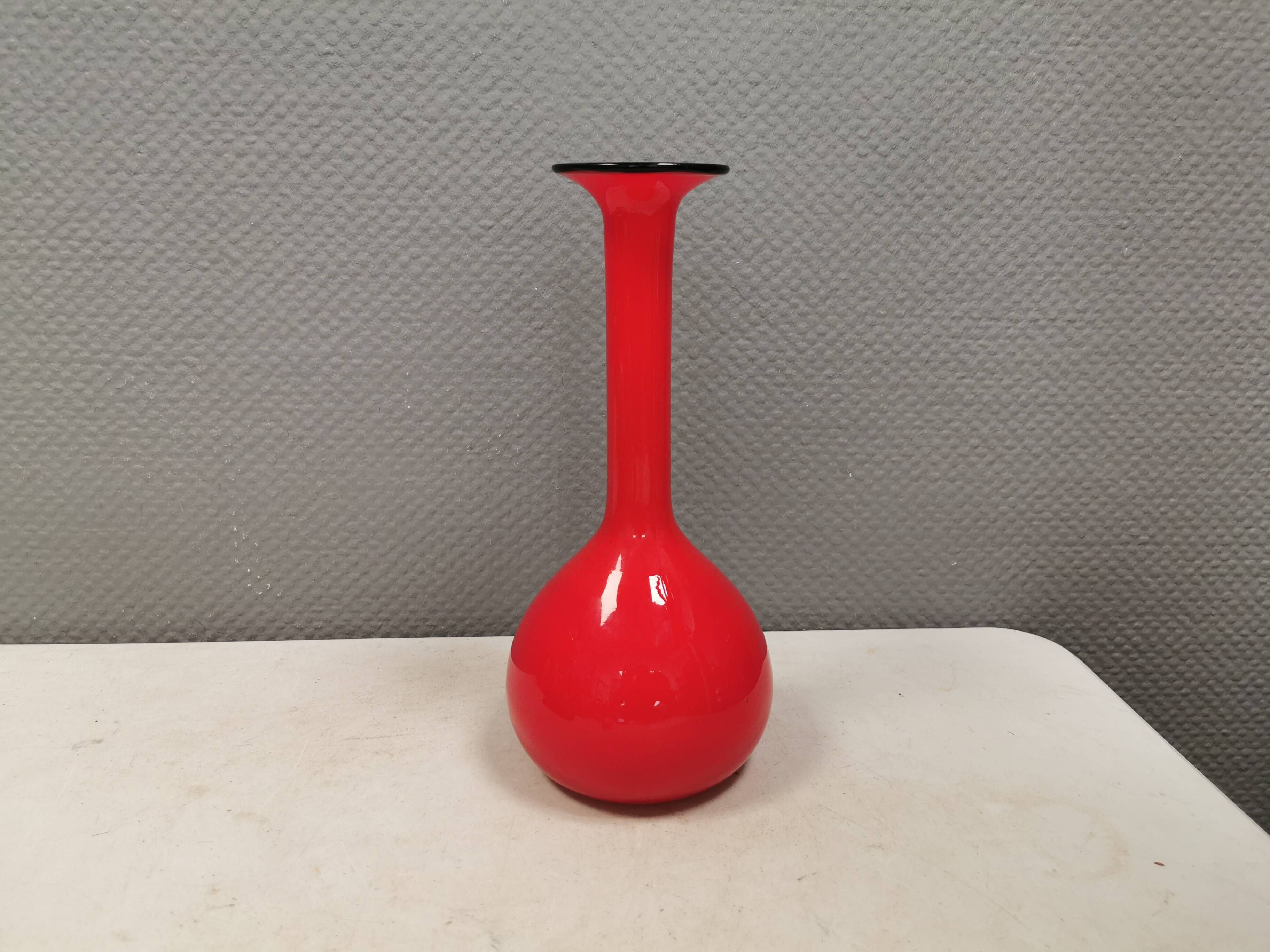 A beautiful, slender vase scandinavian 1970-80s