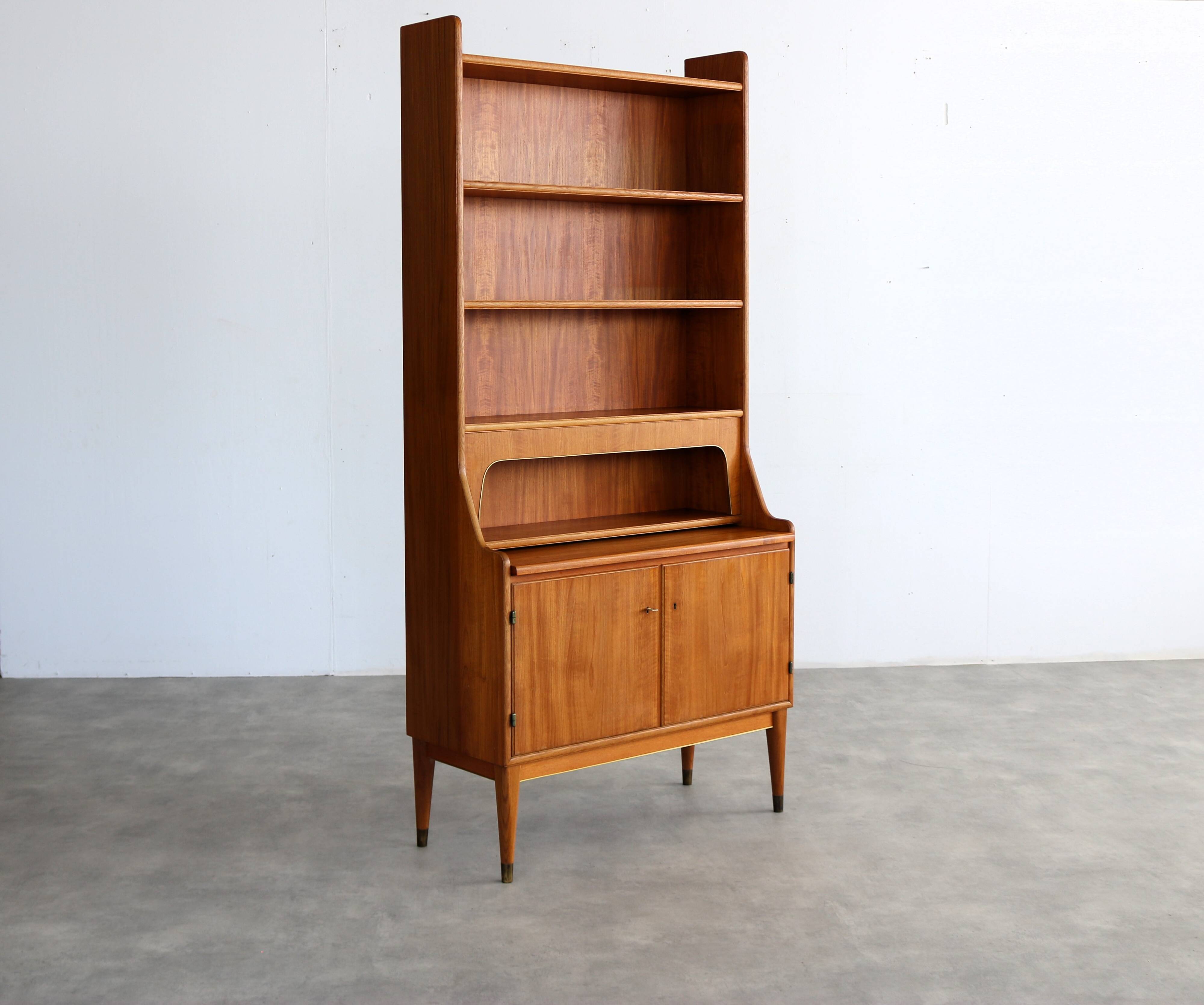 Vintage secretary | wall cupboard | 60s | treman