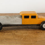 Voiture en bois
