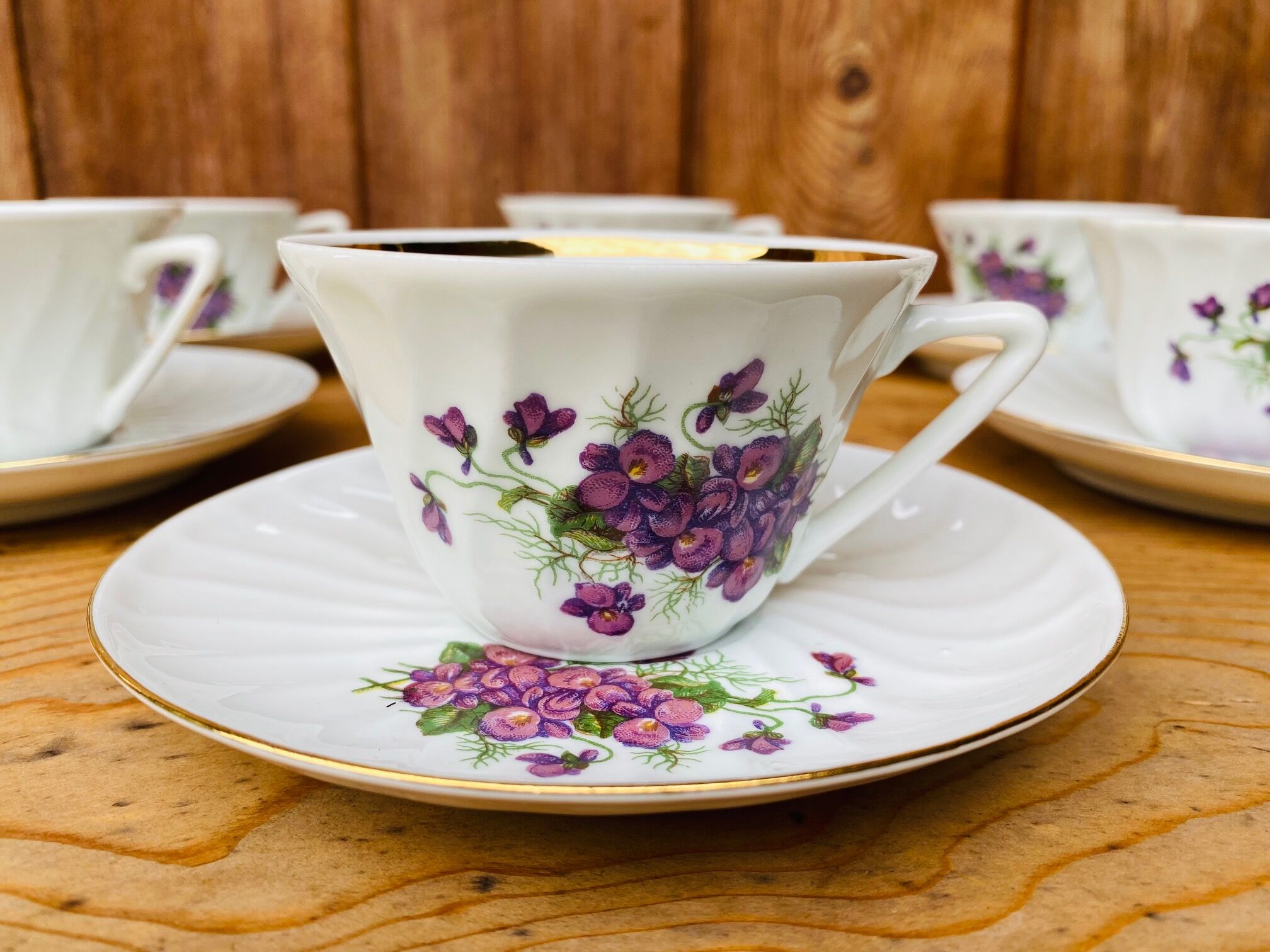 Set of 6 cups and under coffee cups in fine porcelain from Chauvigny, made in France.