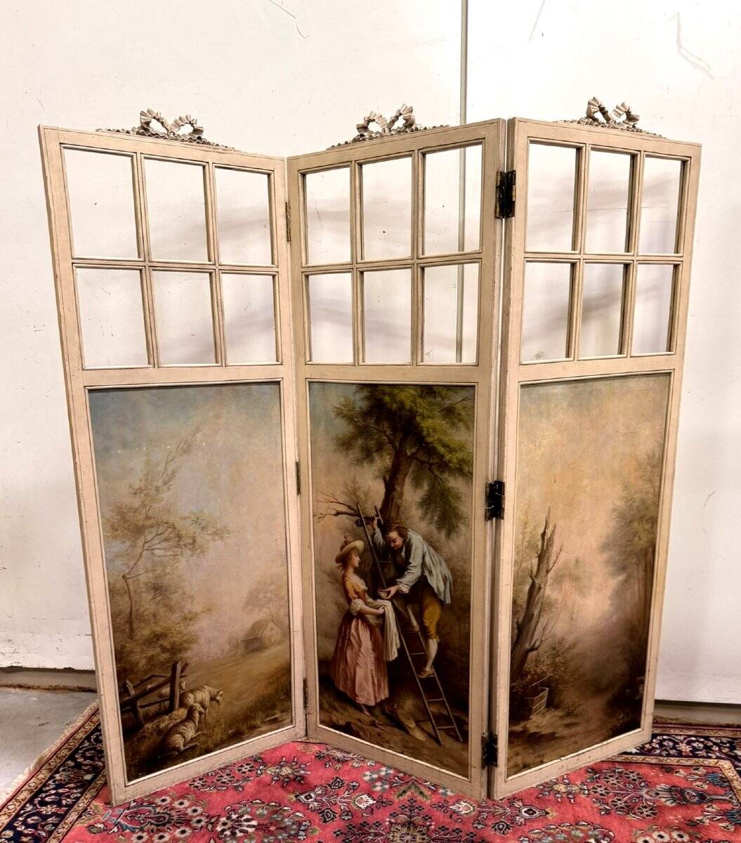 Three-panel screen in Louis XVI style with Romantic decorations and landscapes.