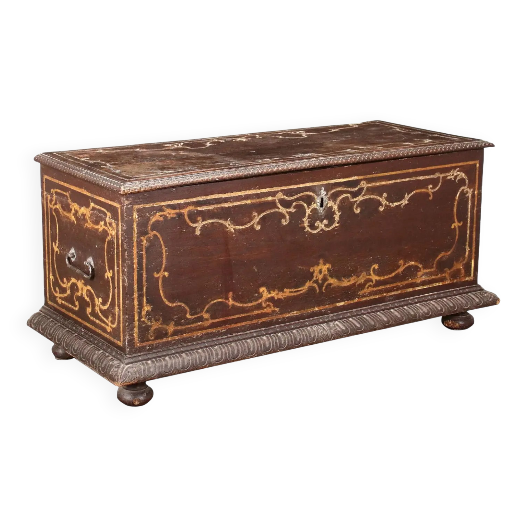 Piedmontese baroque chest in walnut, Italy, 18th century