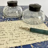 2 anciens encriers en verre et bakélite