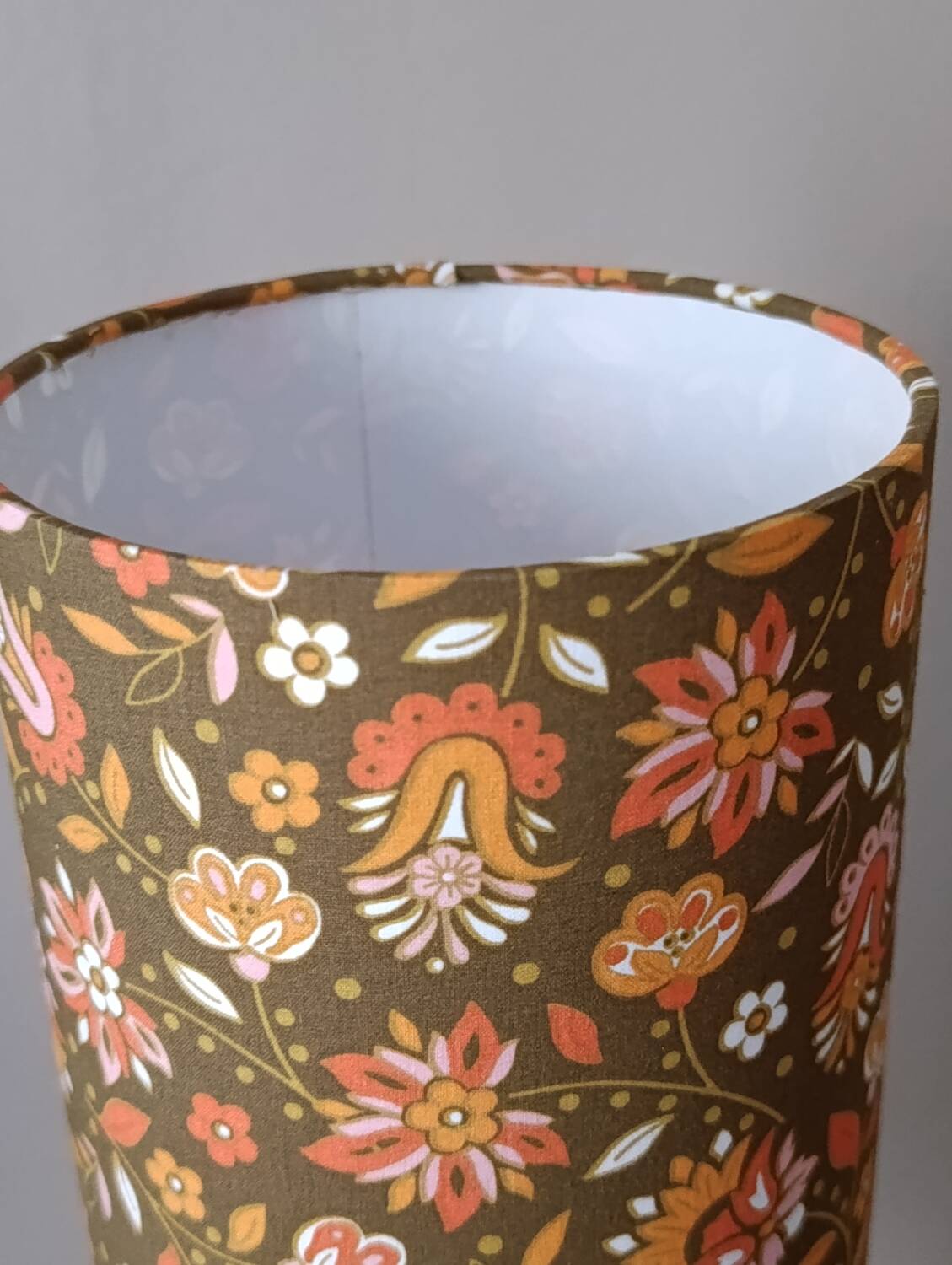 Vintage wooden table lamp with seventies flower tube shade