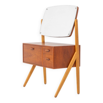 Dressing table by Ølholm Møbelfabrik