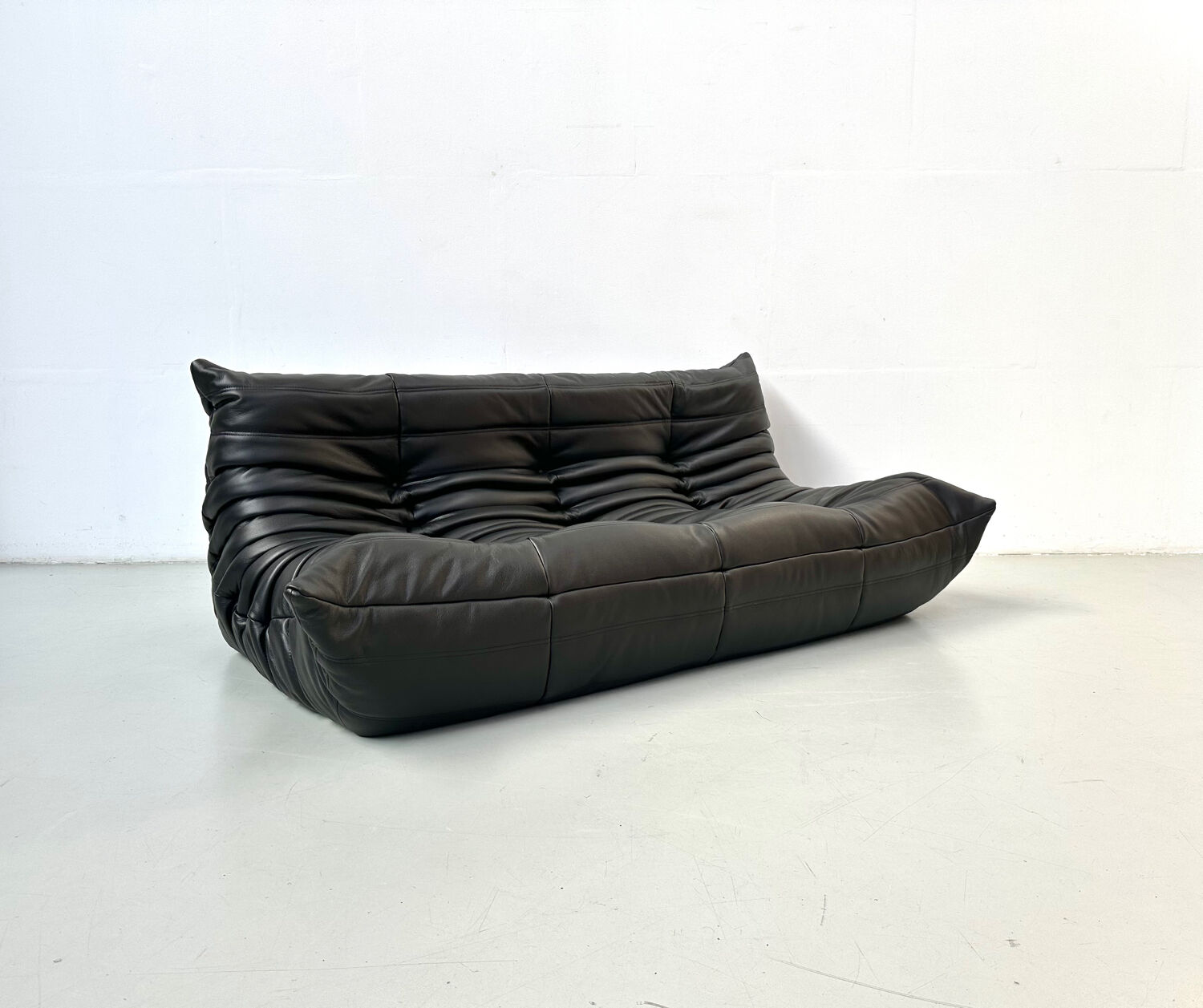 Togo 3-seater in Black Leather designed by M. Ducaroy for Ligne Roset