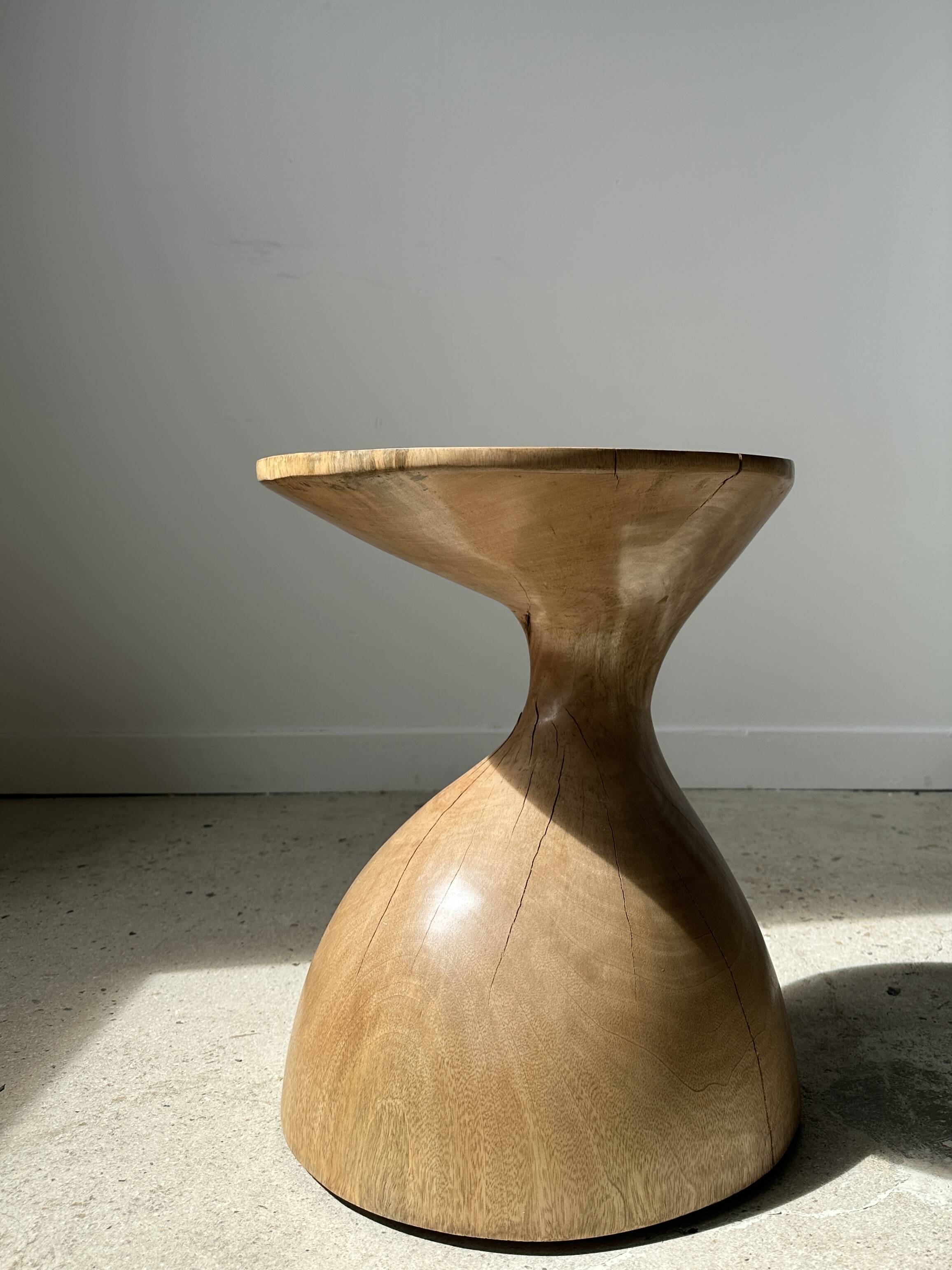 Solid wood side table (monoxyl) organic shape natural color