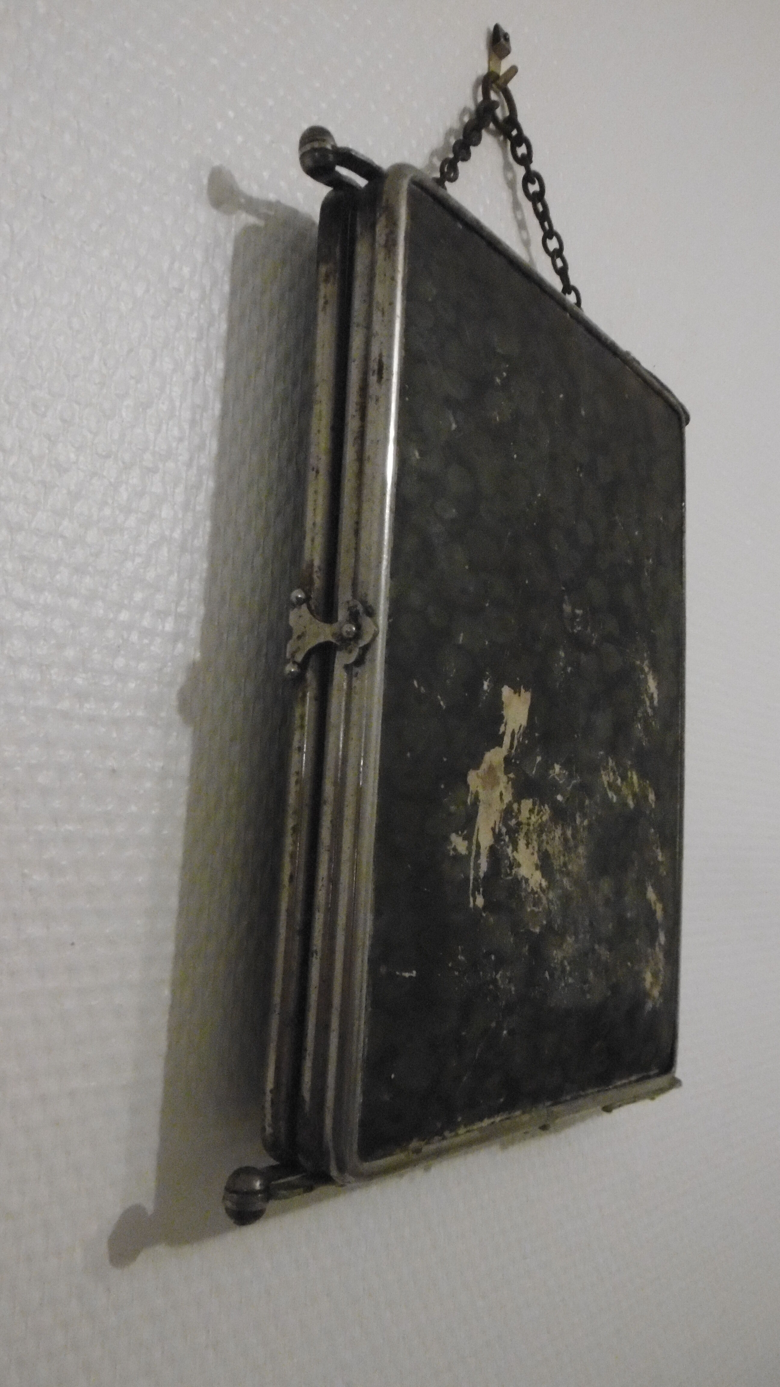 Triptych barber mirror