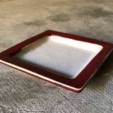 Cracked ceramic bowl or empty pocket