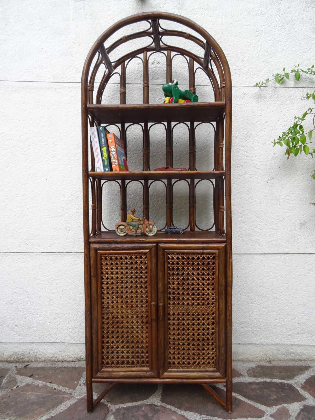 Rattan canning shelf