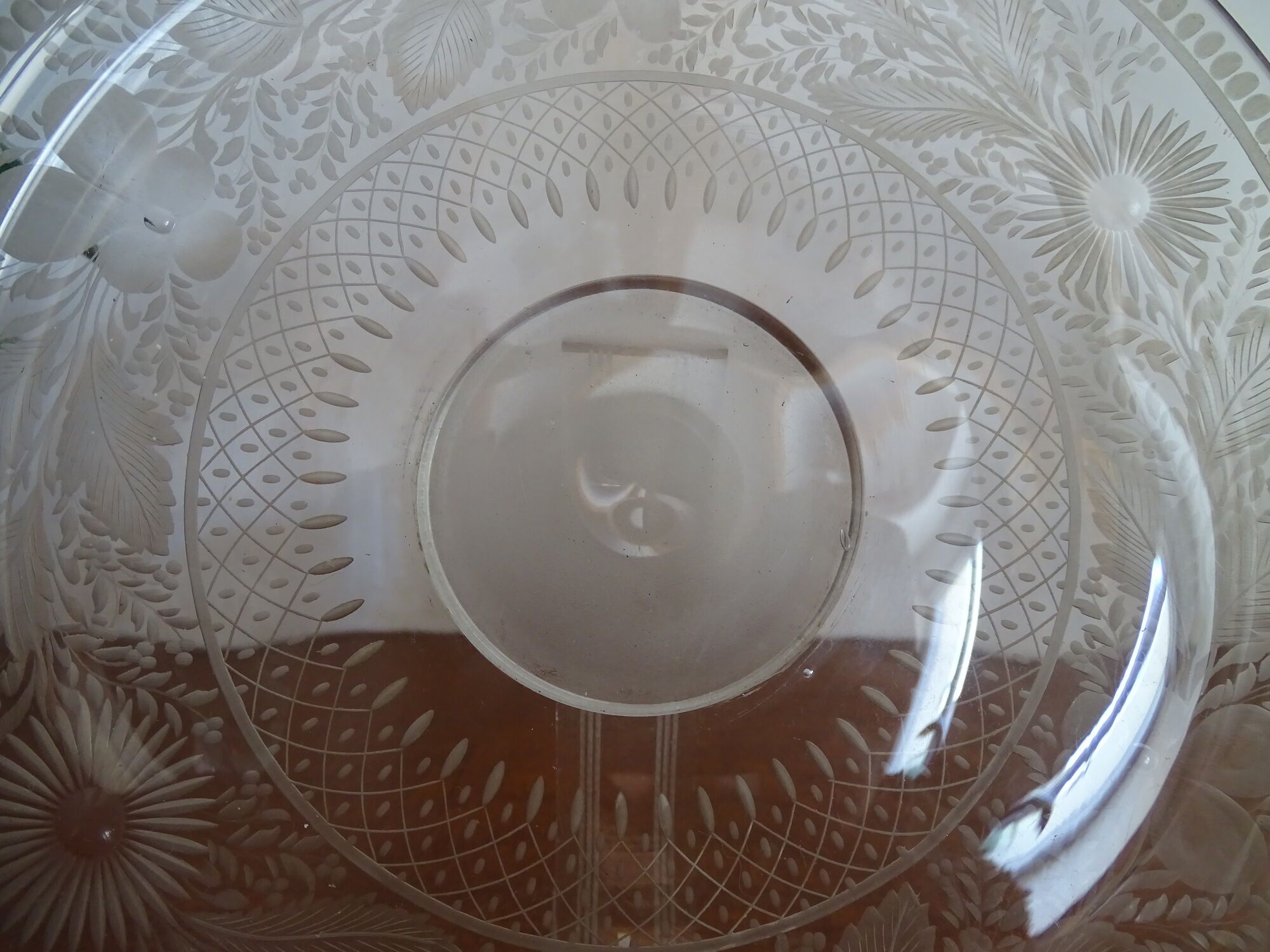 Plate with crystal heel engraved Saint Louis / Baccarat 19th century - 21.5 cm