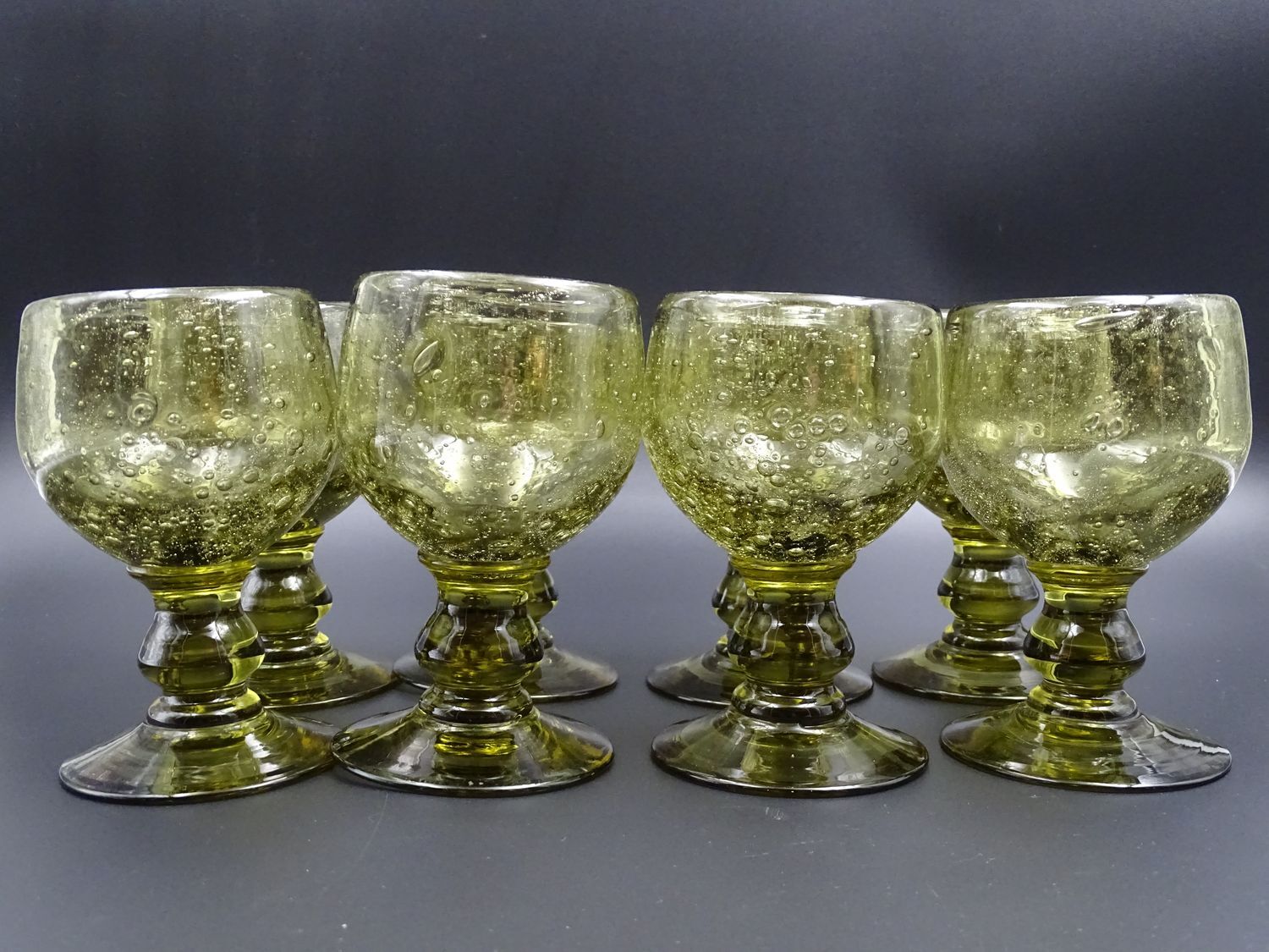 Lot of 8 glasses of wine or water - bubbling glass year 1970