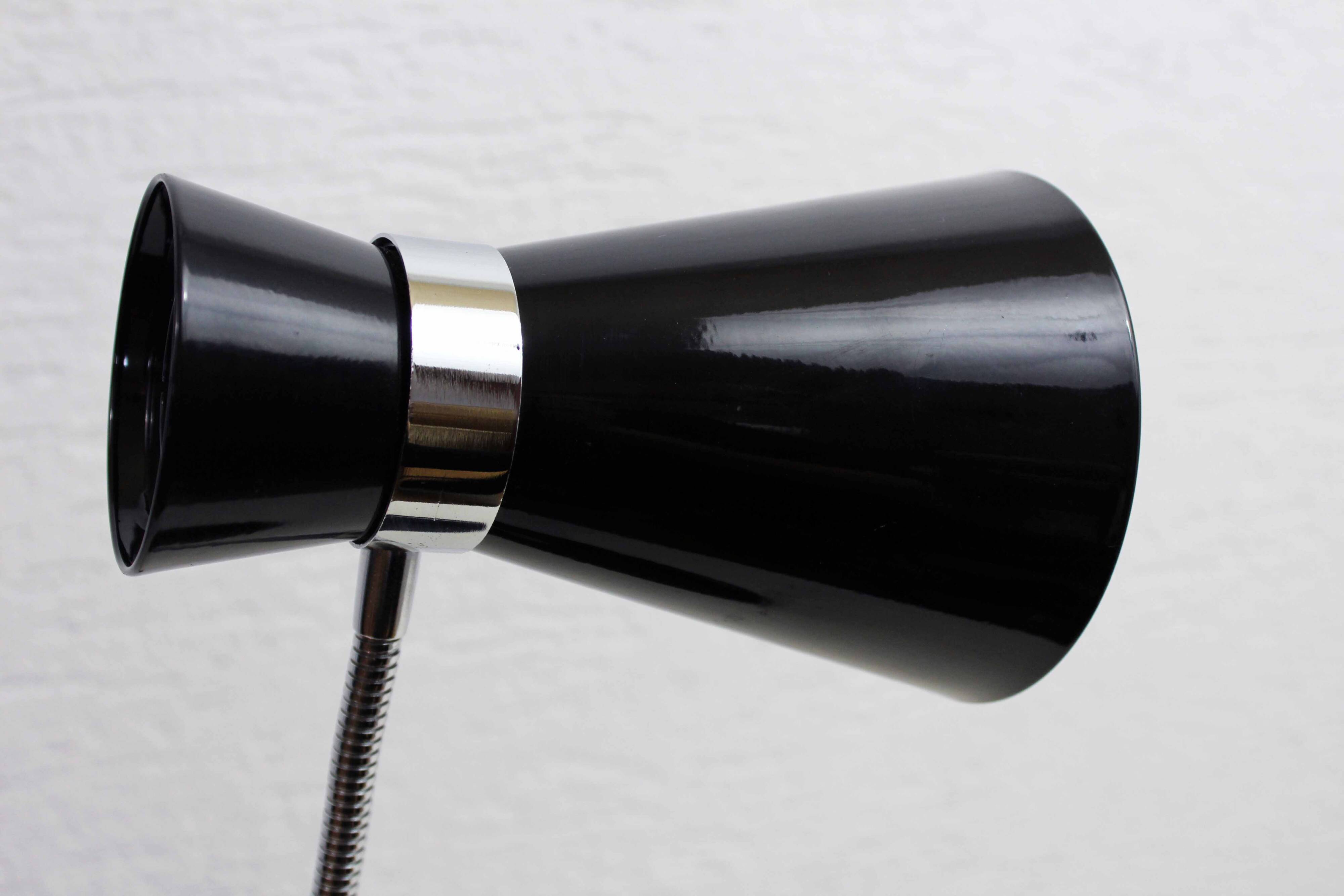 Diabolo desk lamp in black metal