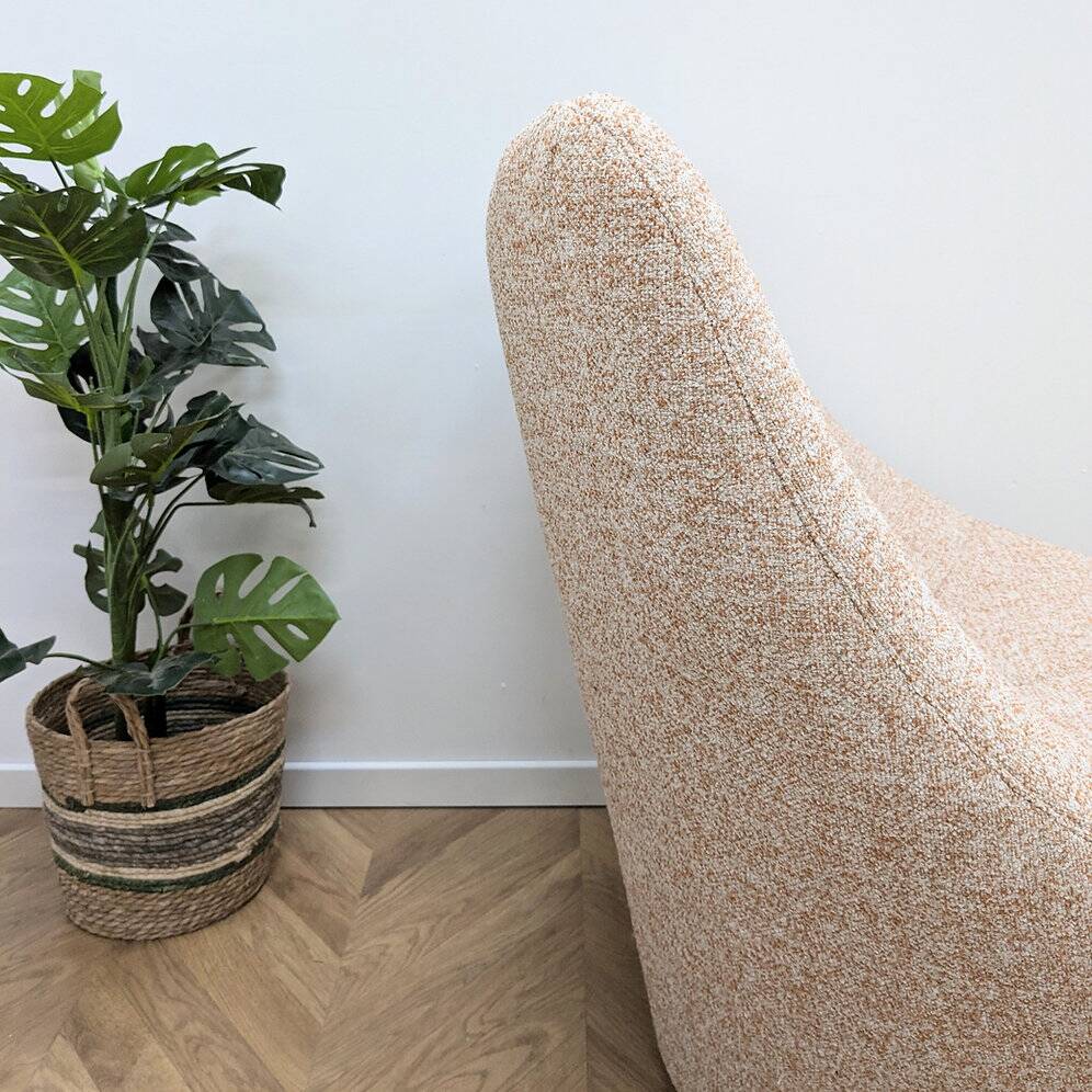 Anda armchair by Pierre Paulin published by Ligne Roset