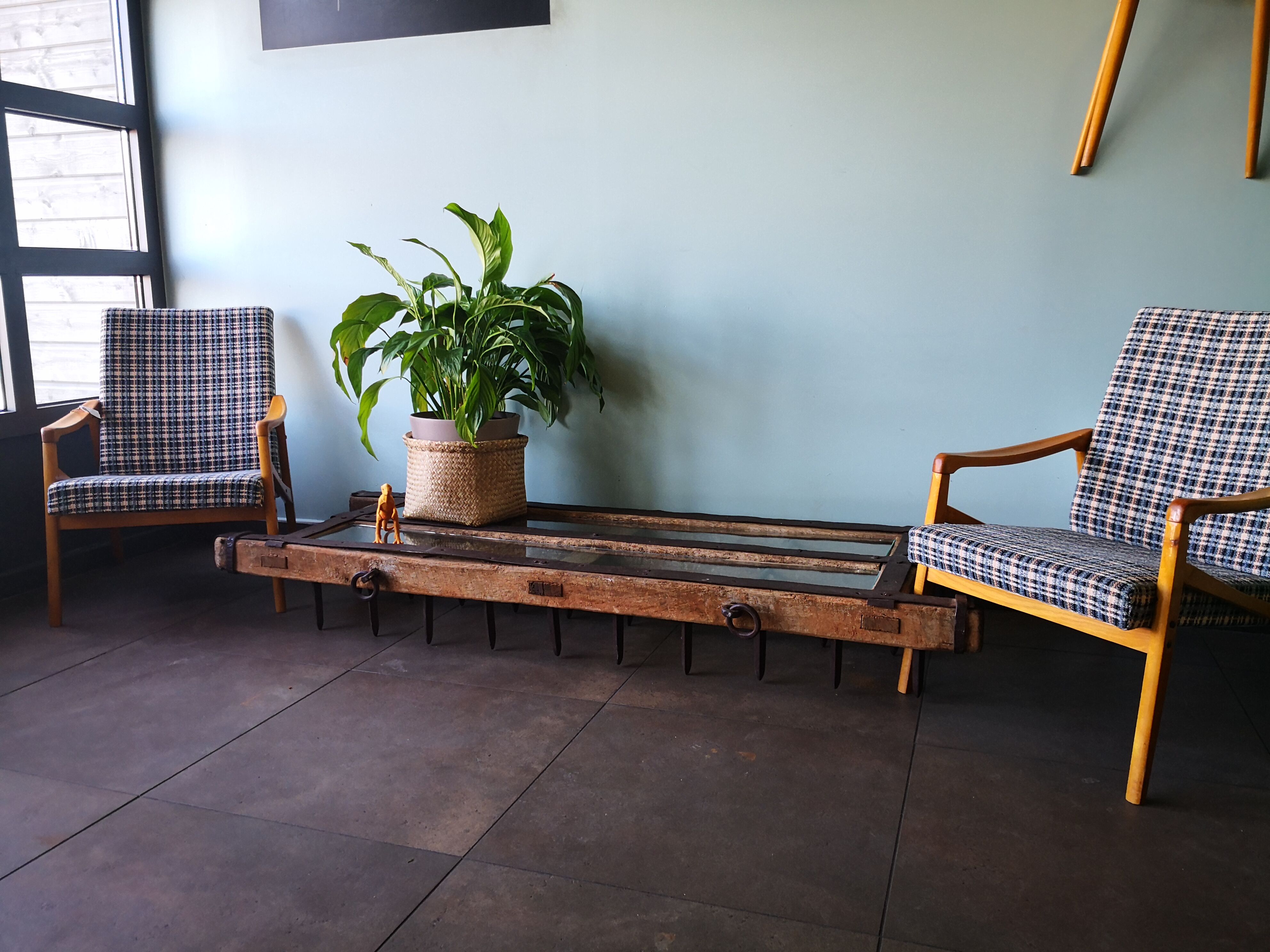 Table basse, herse agricole