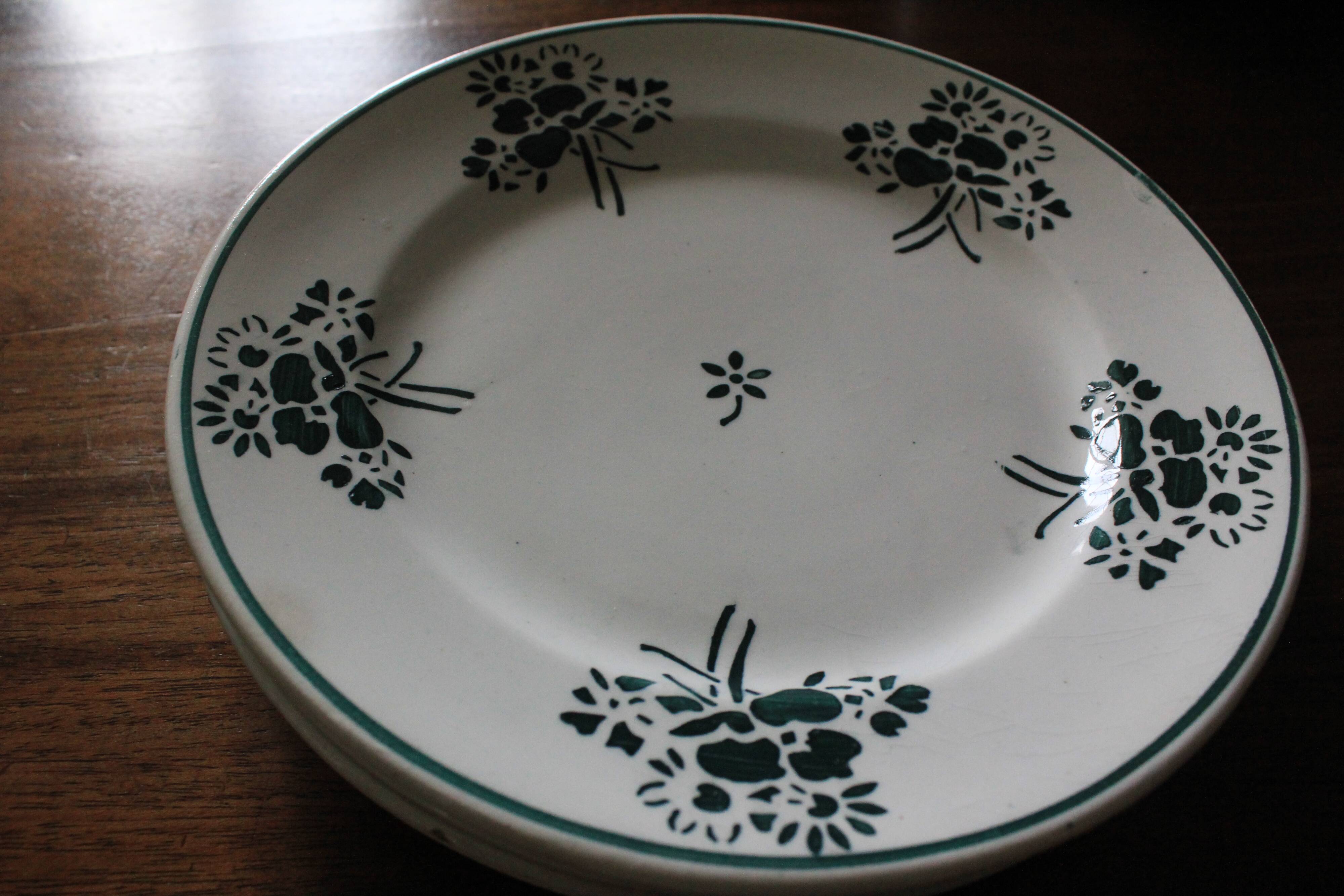 Set of 5 flat plates Faïencerie du Rhône Labrut Frères