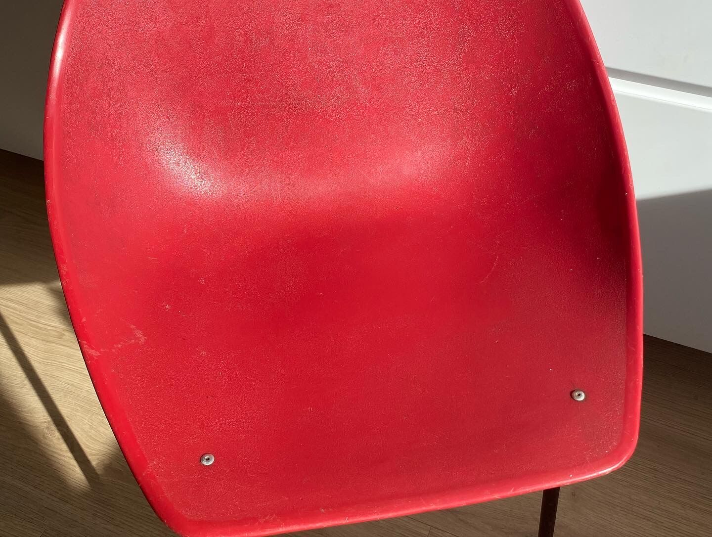 Shell chair Pierre Guariche