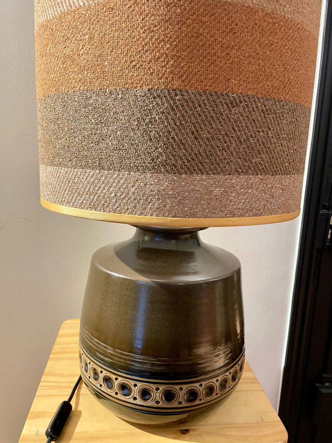 Ceramic English lamp